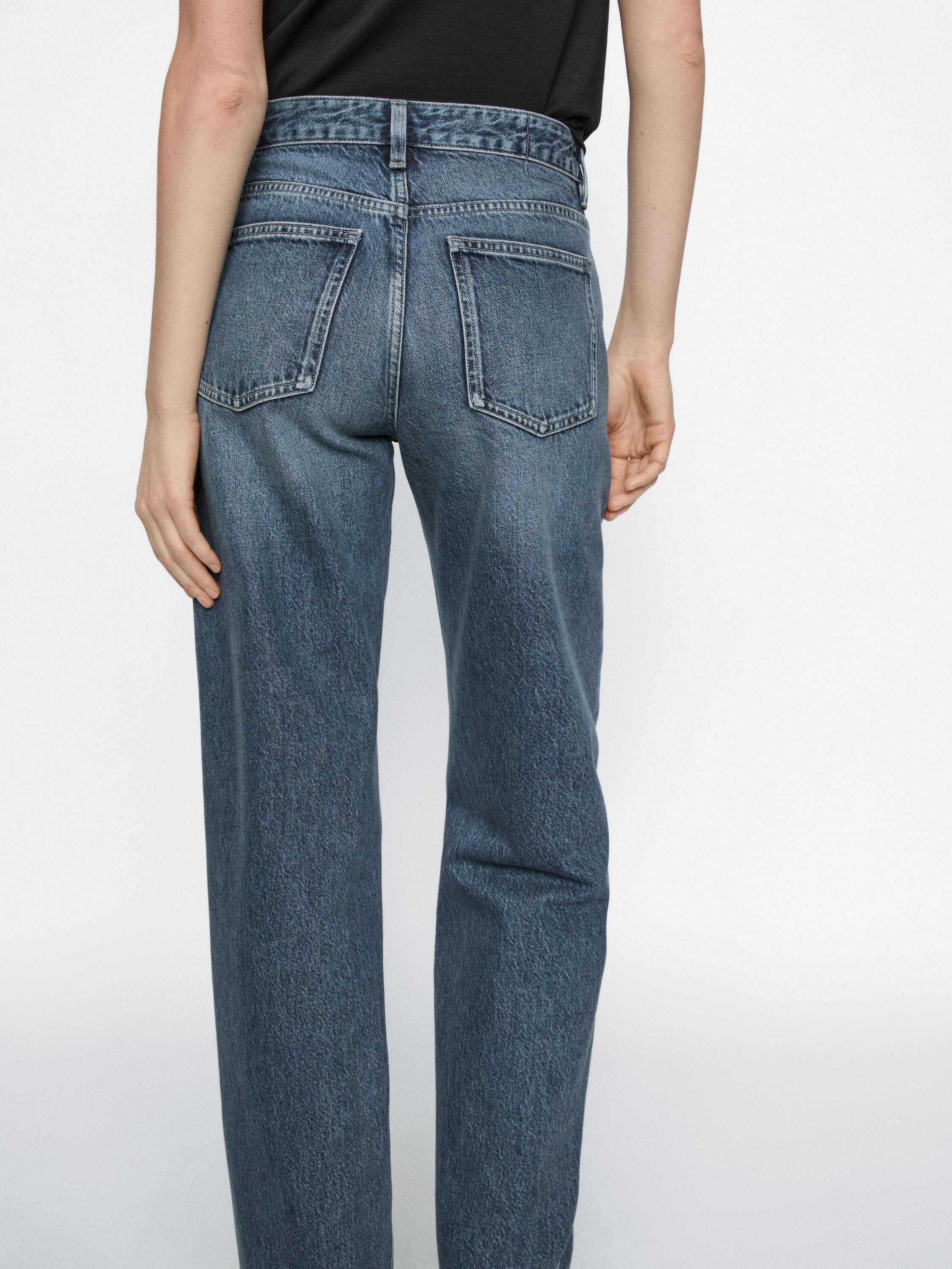 Mid-waist wide-leg jeans