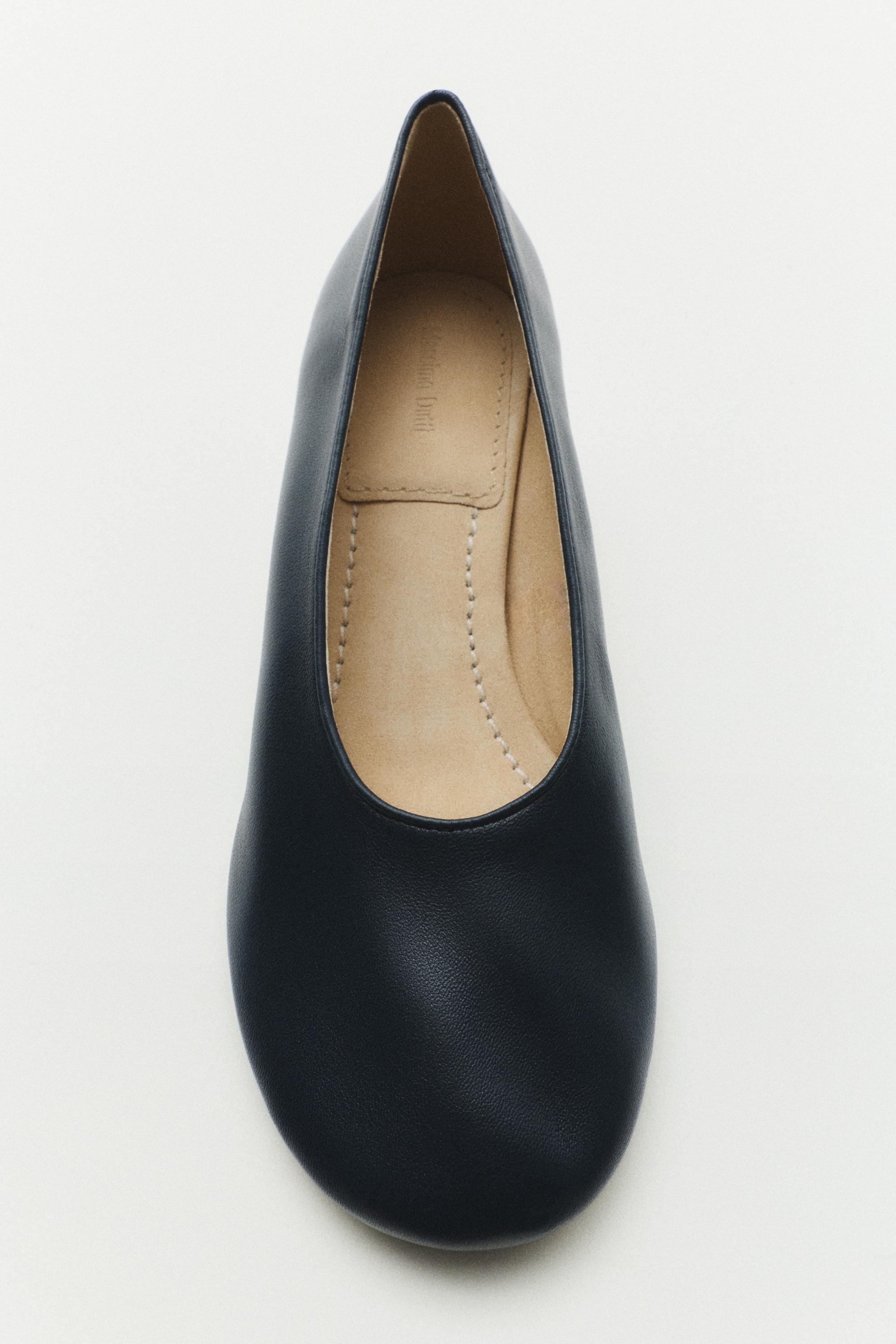 Soft leather heel shoes — BLUE