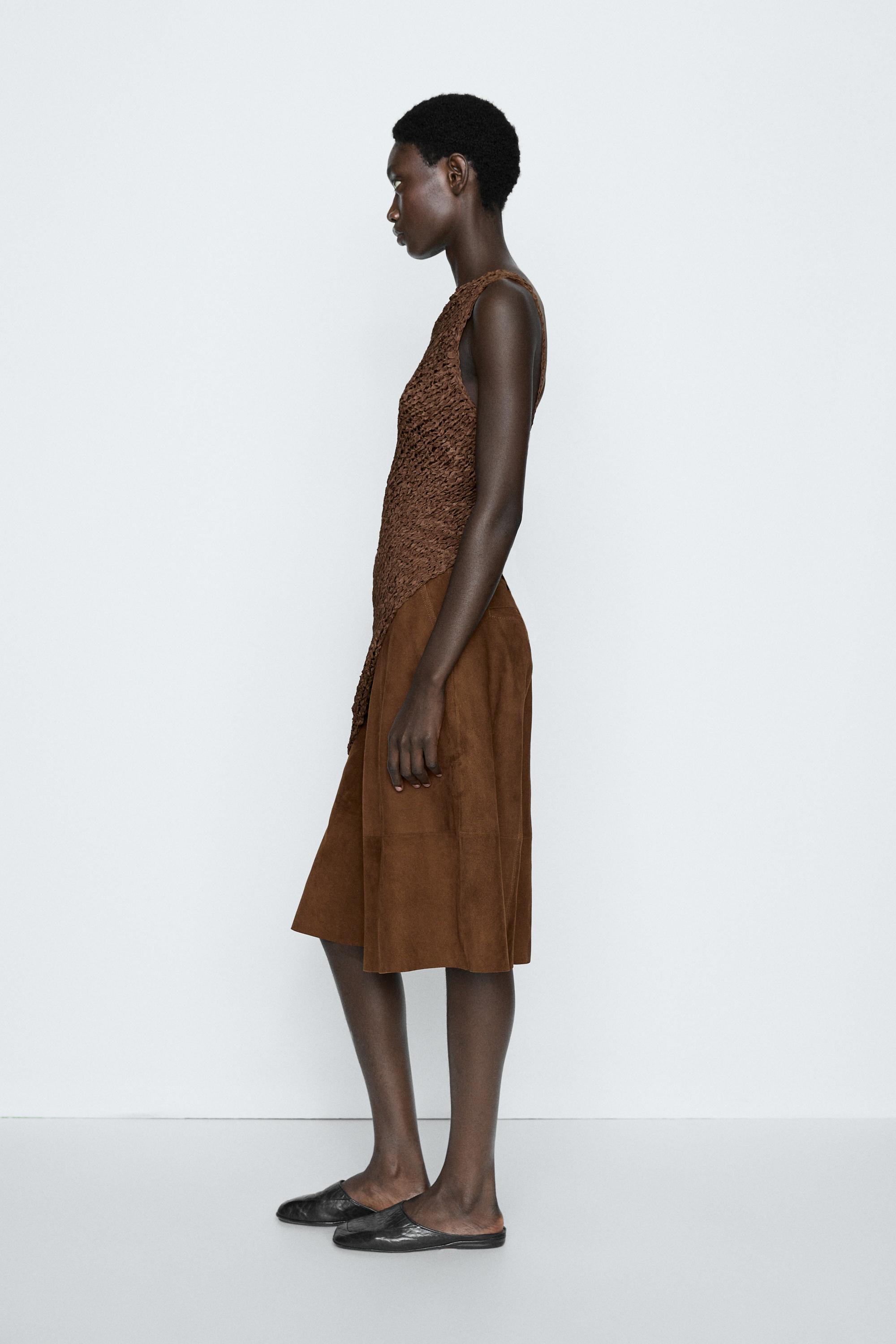 Open-knit asymmetric top - STUDIO — BROWN