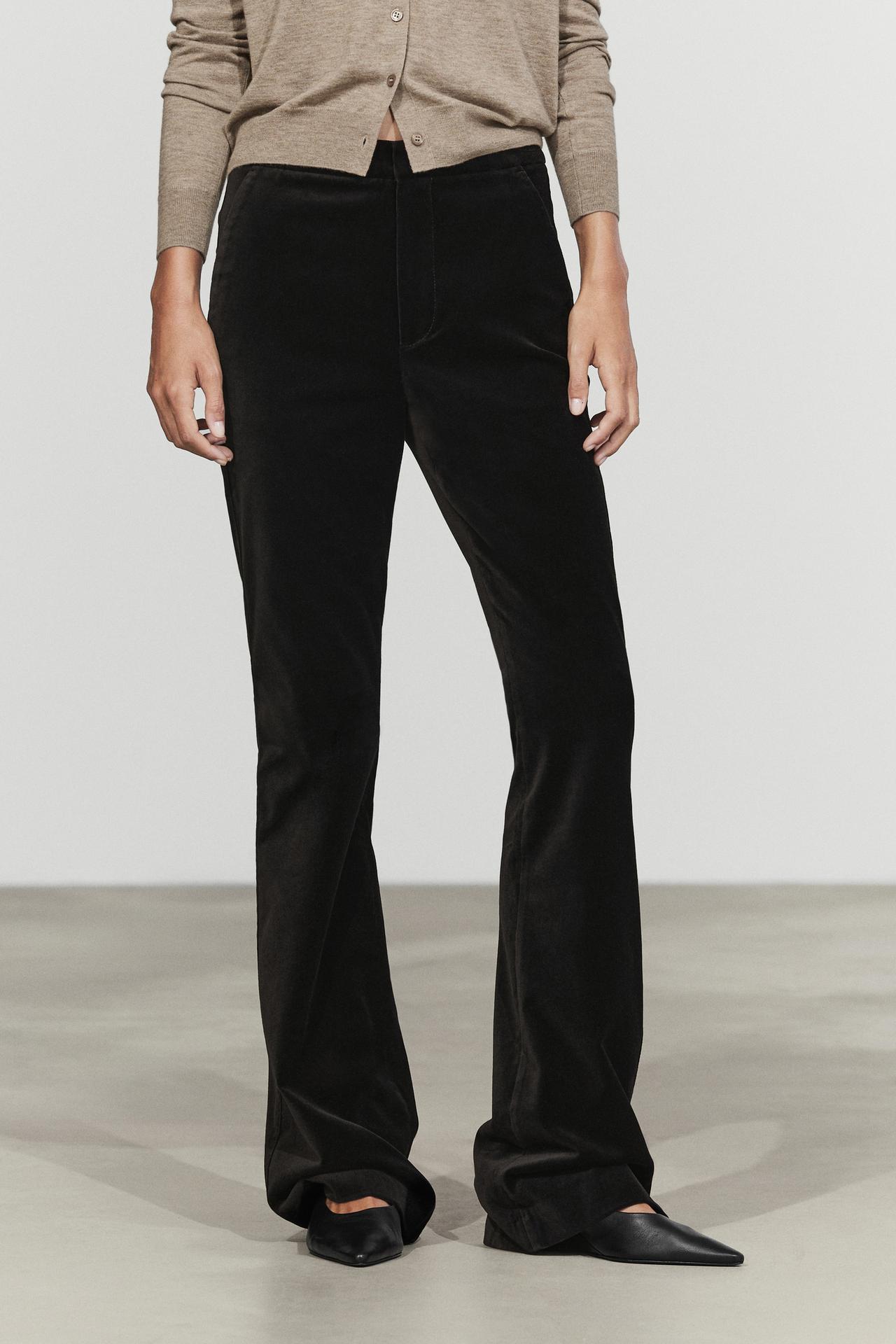 Velvet skinny flare fit pants — BLACK