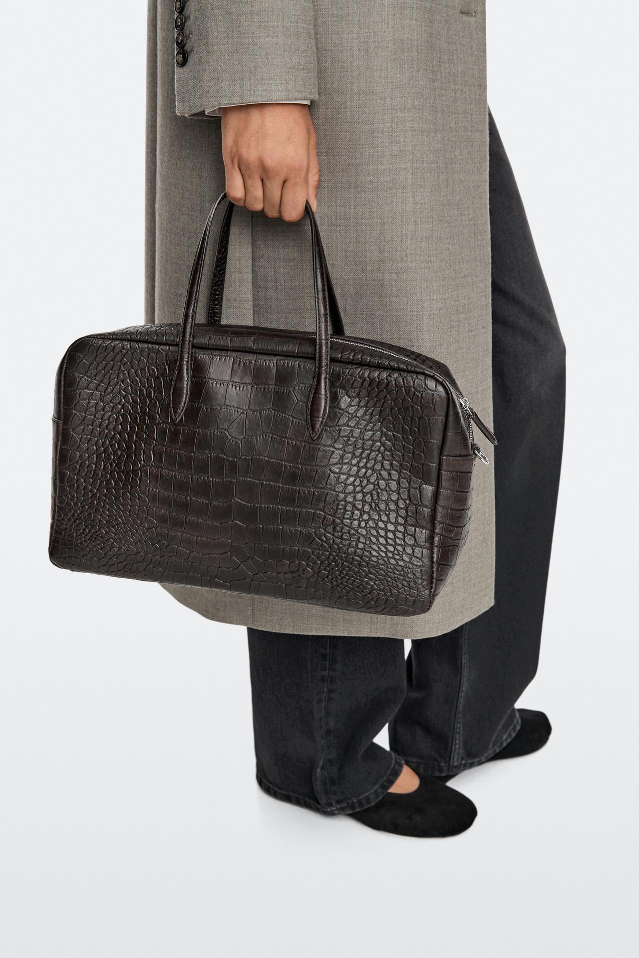 Medium leather textured duffle bag — BROWN