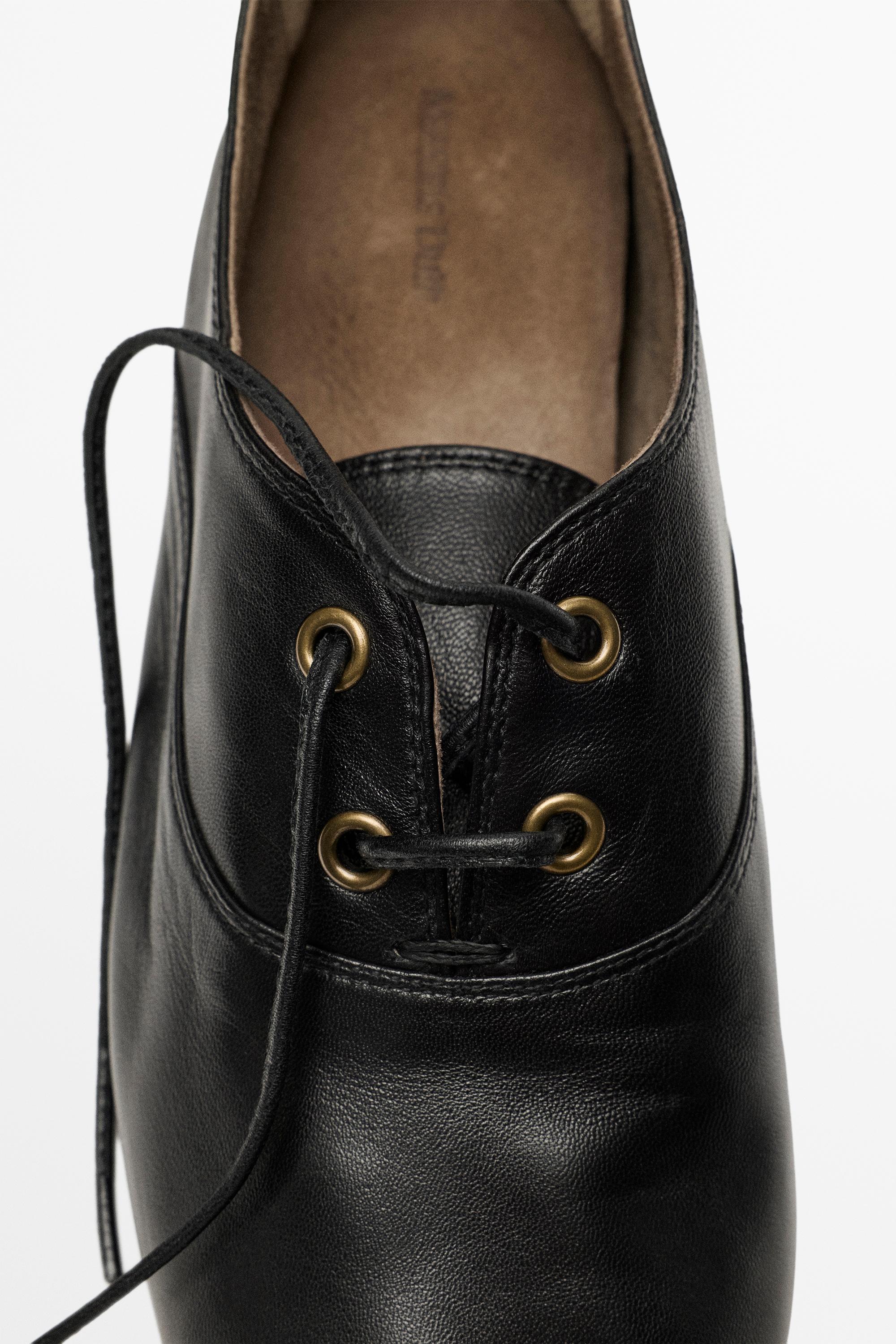Soft leather lace-up shoe — BLACK