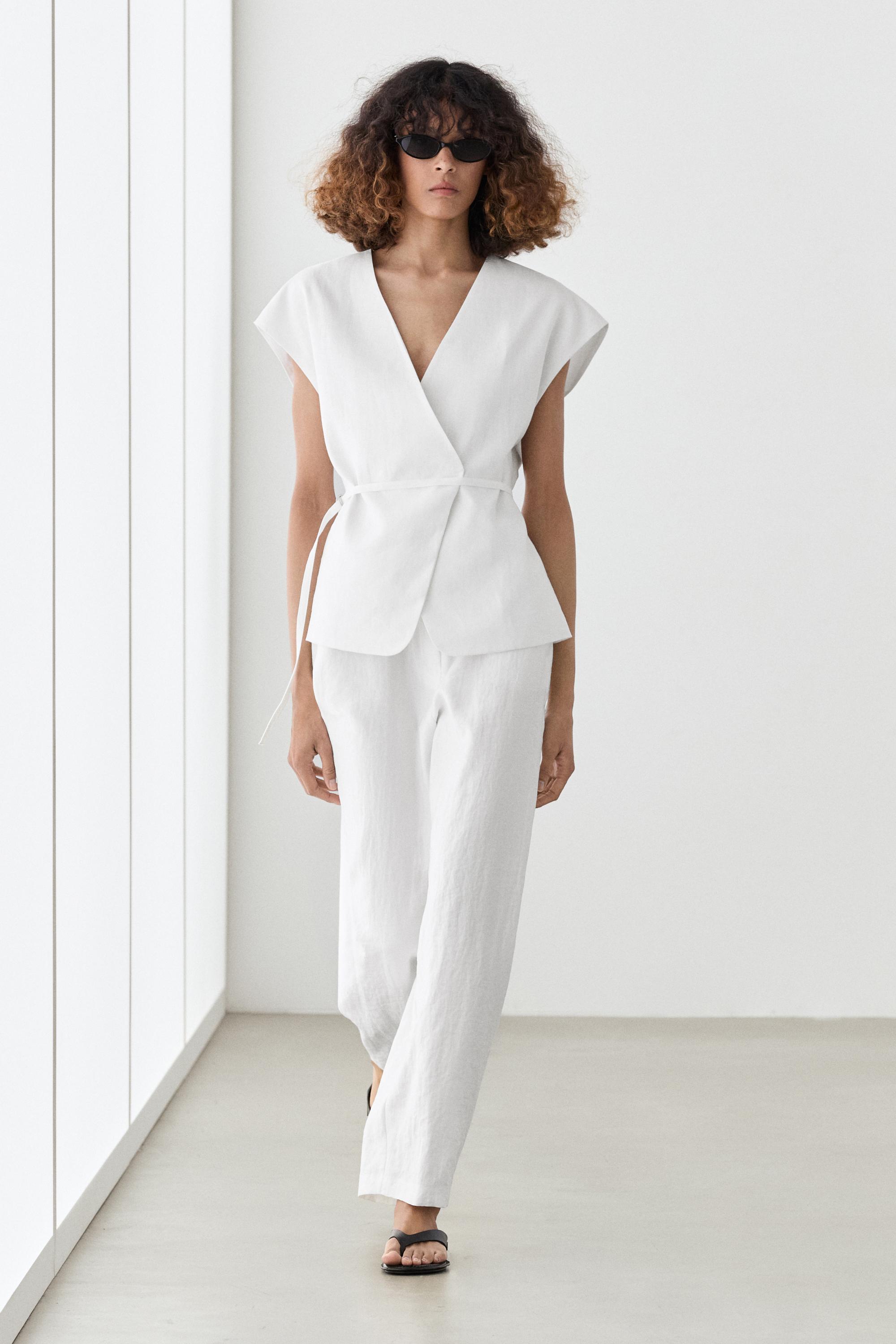 100% linen surplice waistcoat with tie detail — Off white