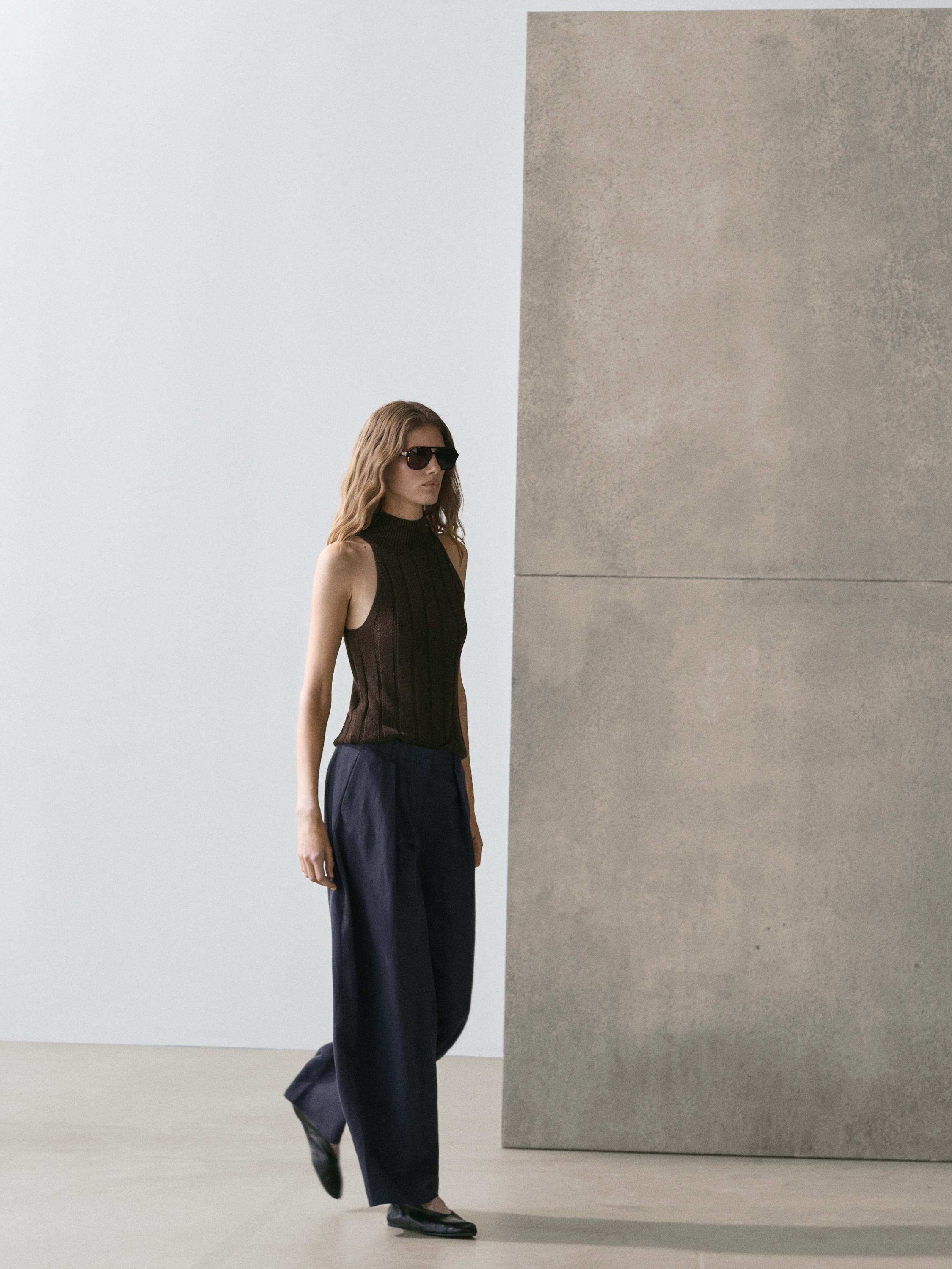 Flowing trousers with darts — NAVY BLUE
