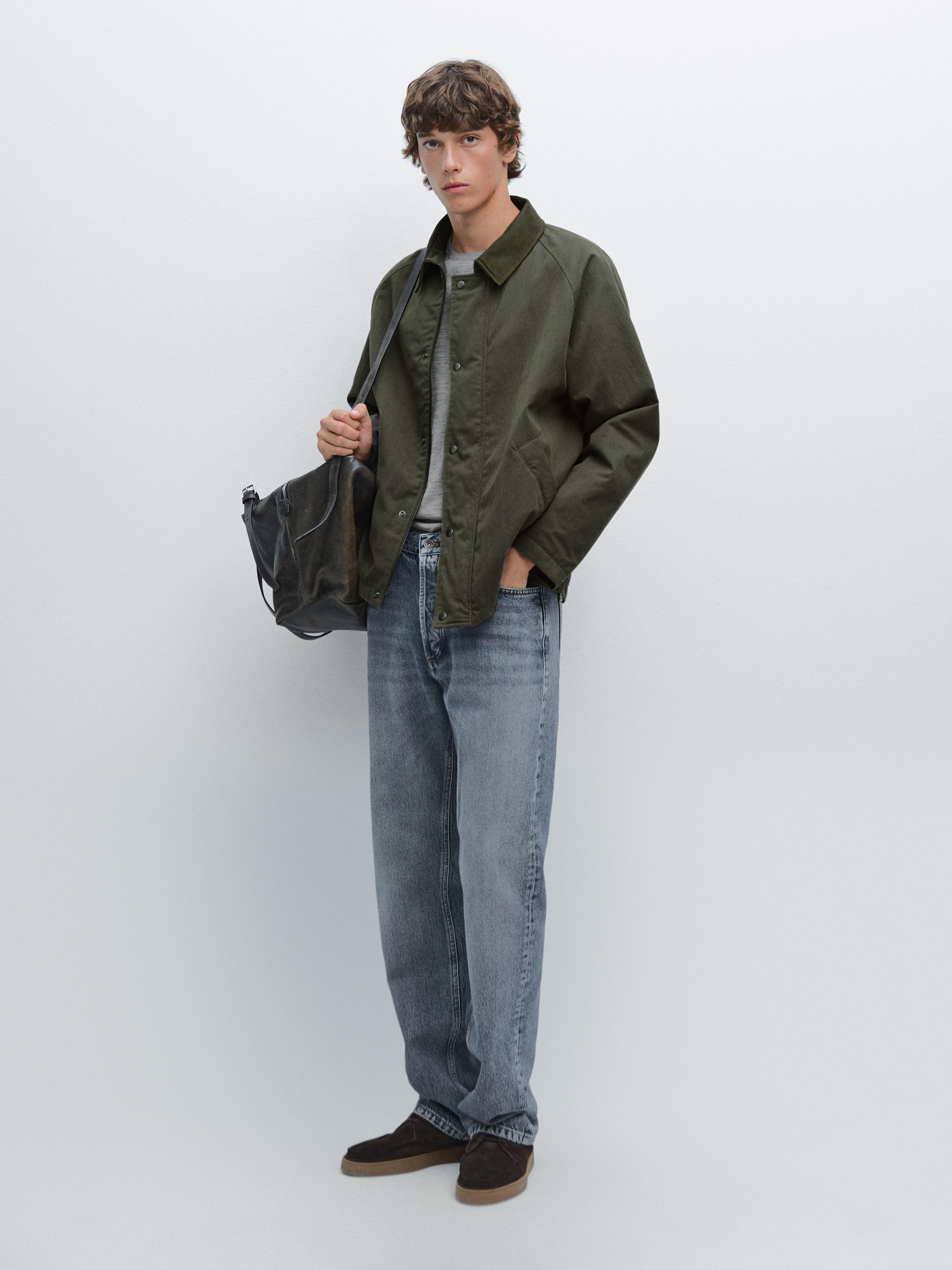 Chaqueta con detalle cuello piel