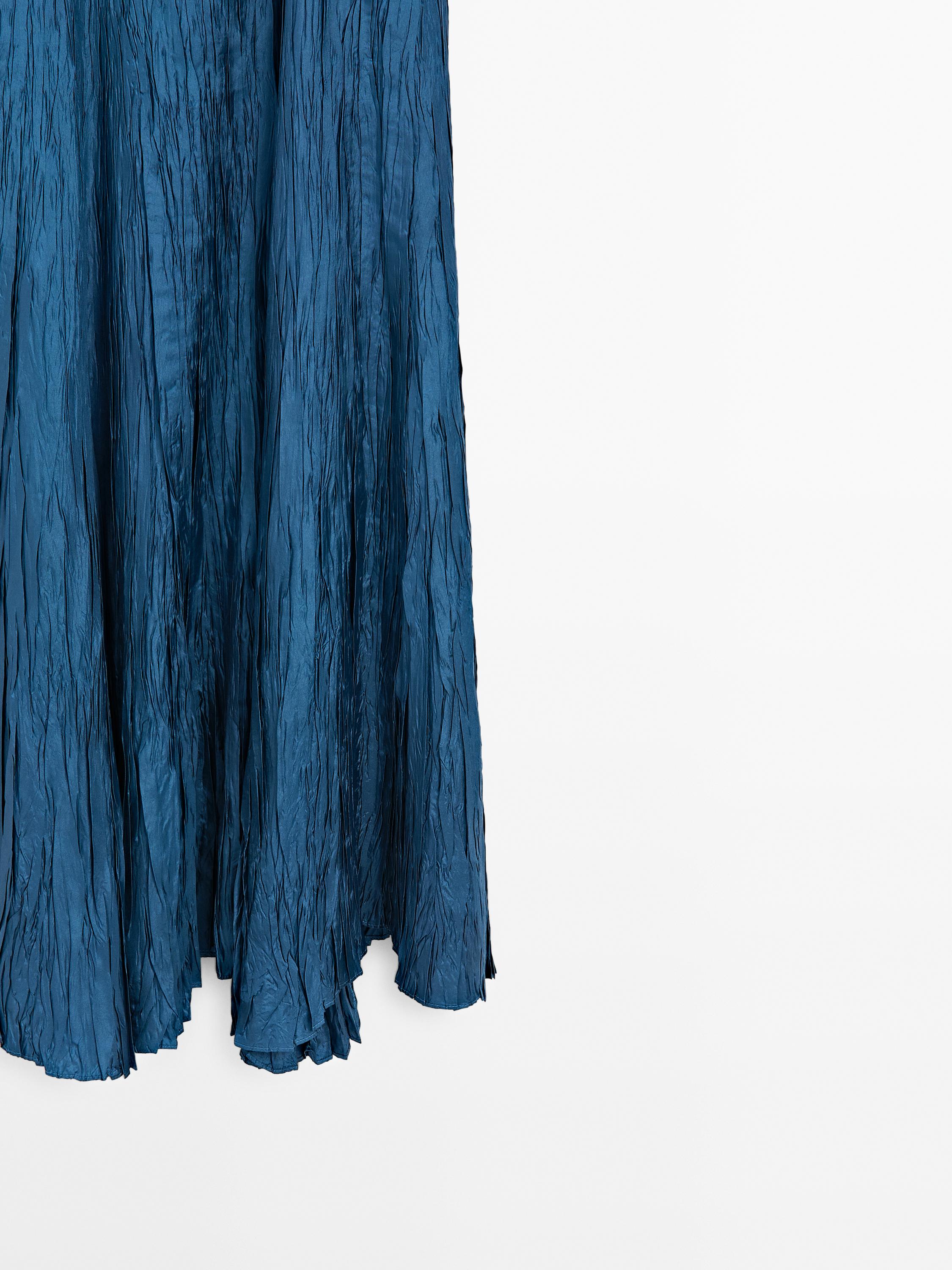 Pleated raglan sleeve midi dress