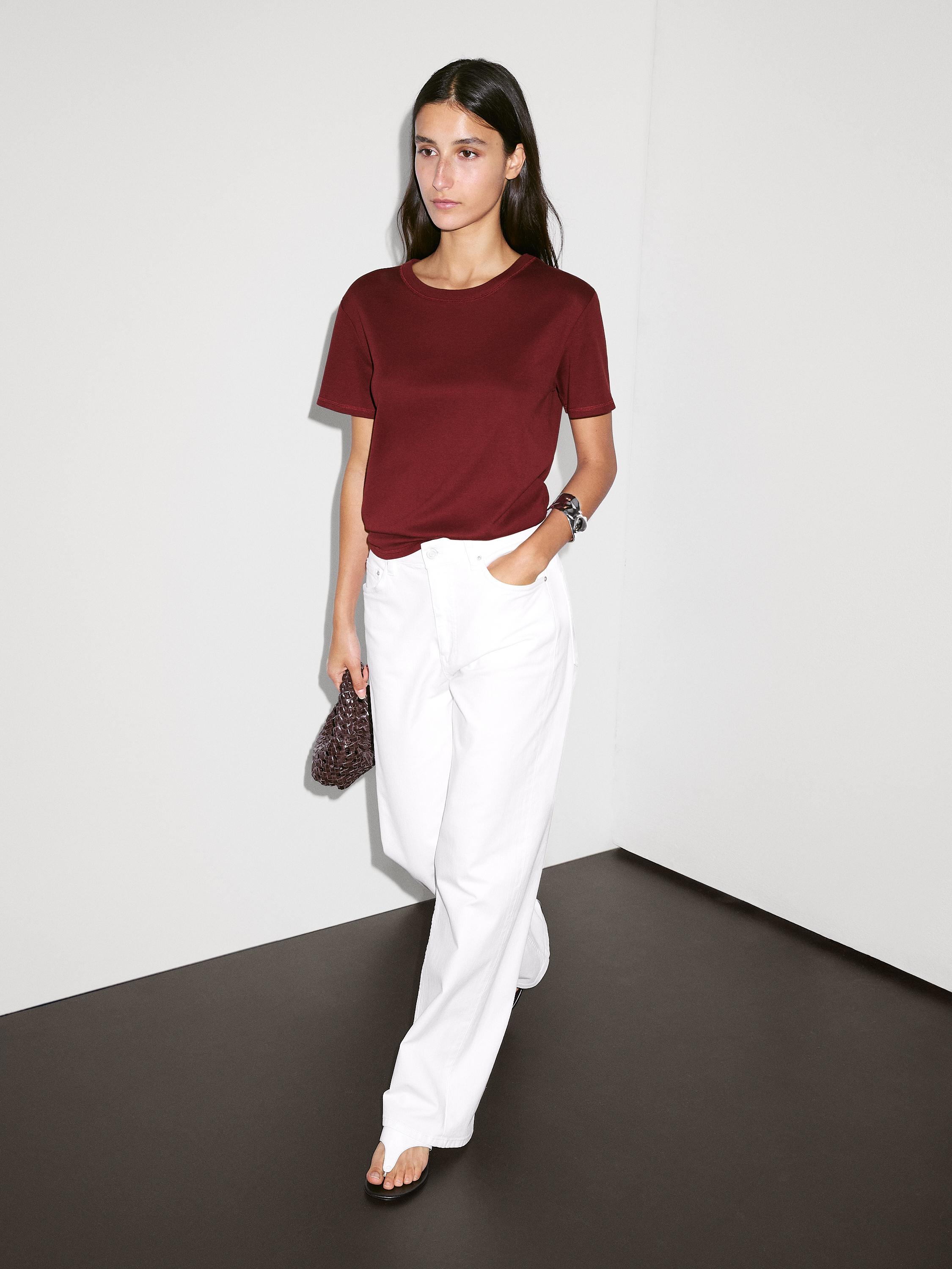 T-shirt regular détail col