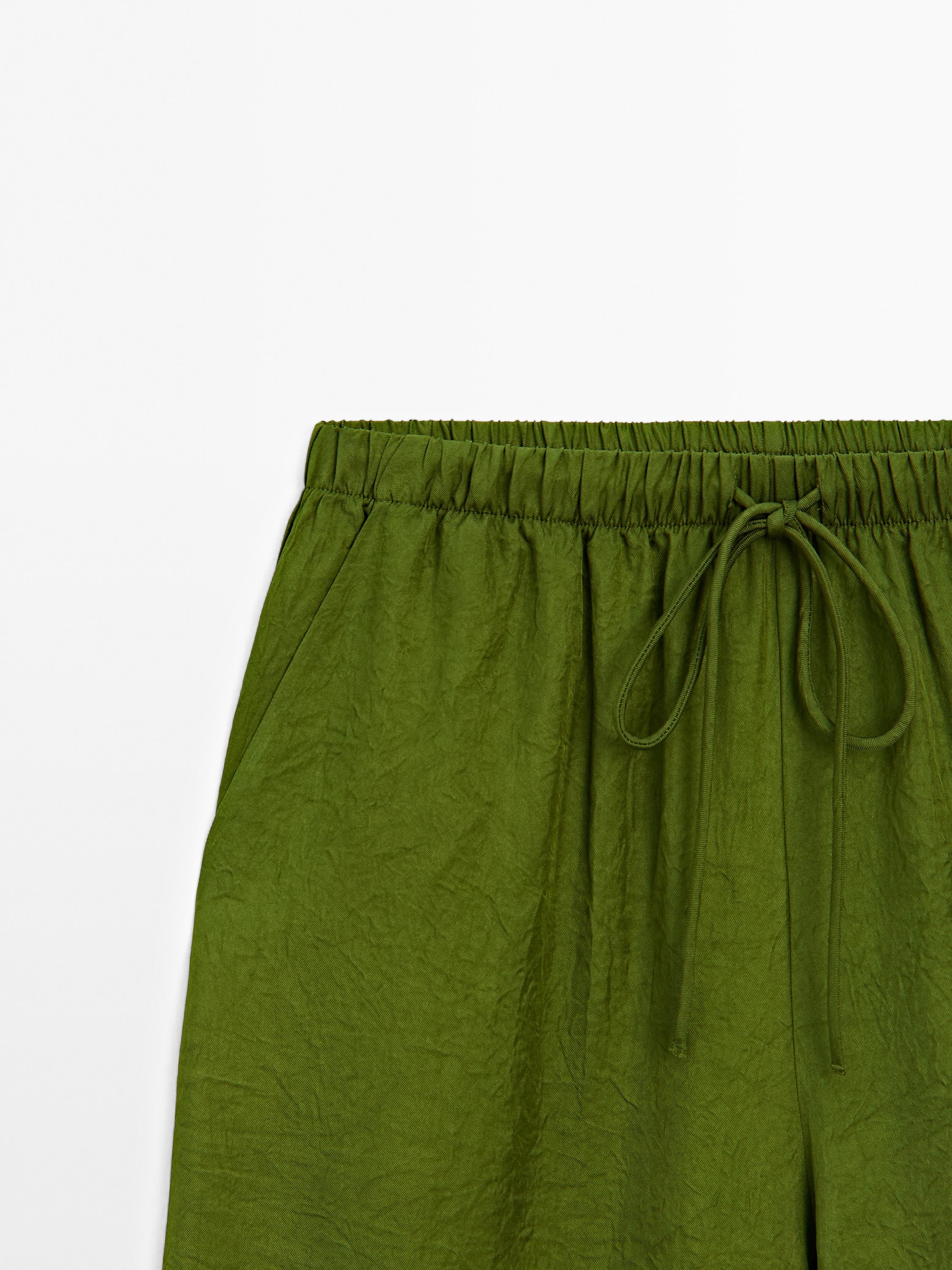 Flowing satin trousers with elastic waistband
