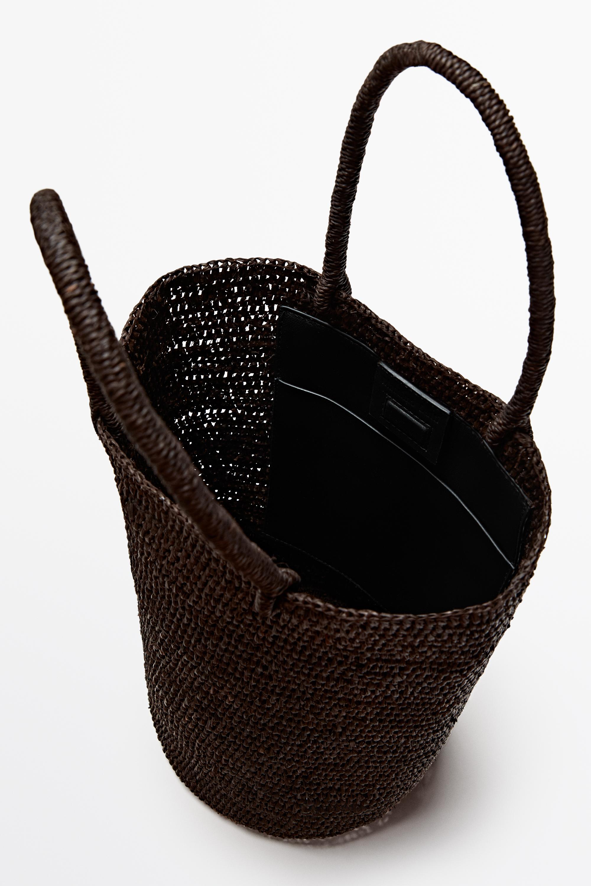 Mini raffia bucket bag — BROWN