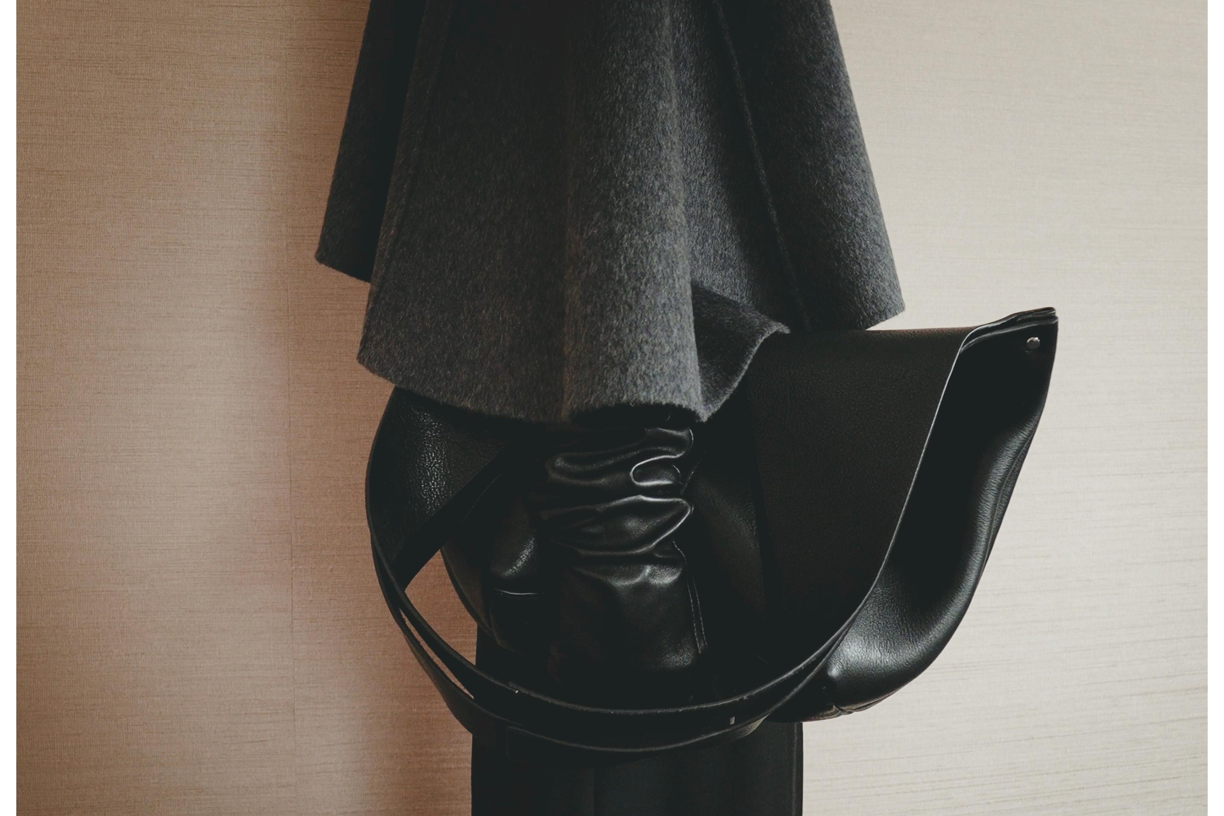 Nappa leather tote bag — BLACK