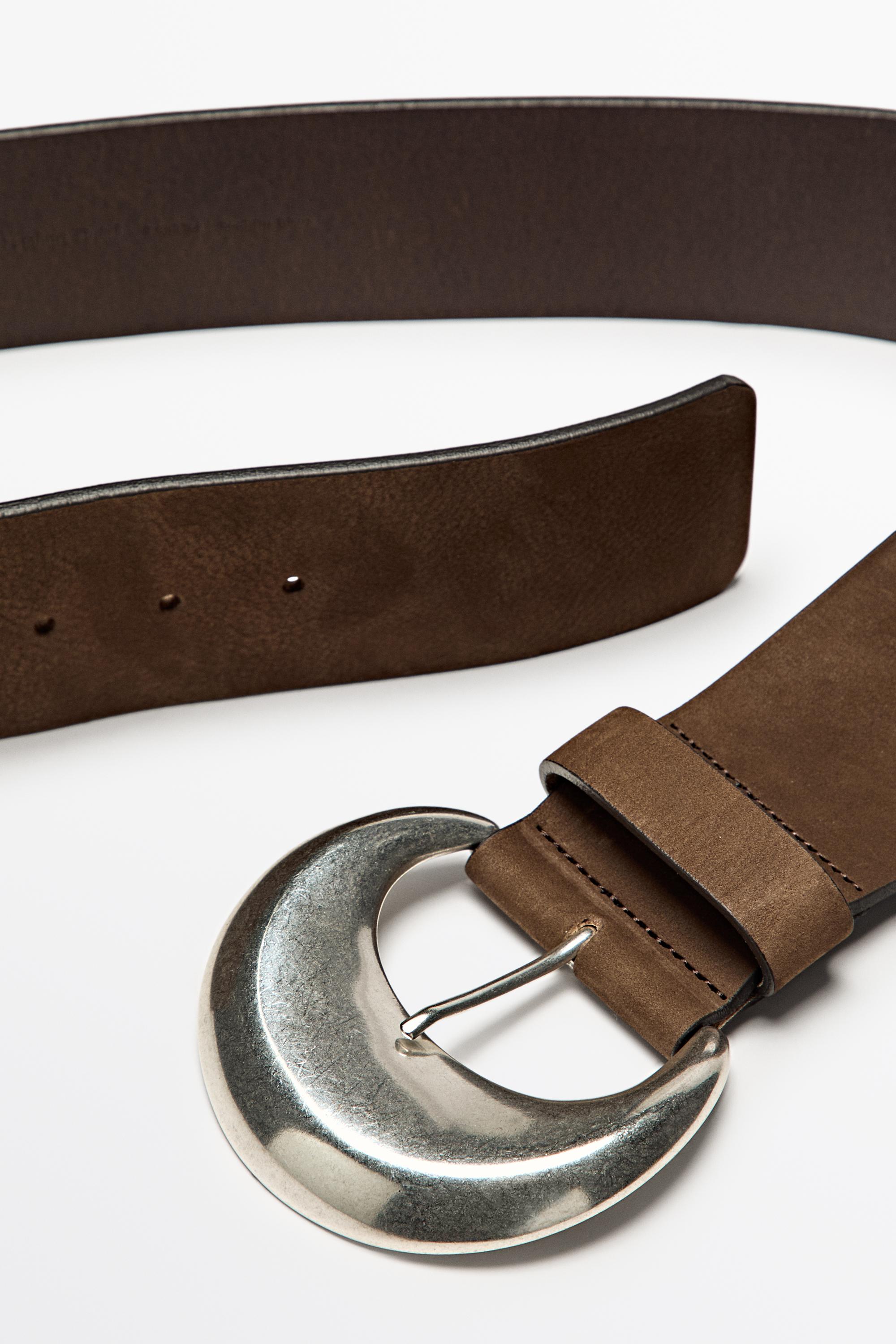 Cinturón detalle hebilla piel nobuck