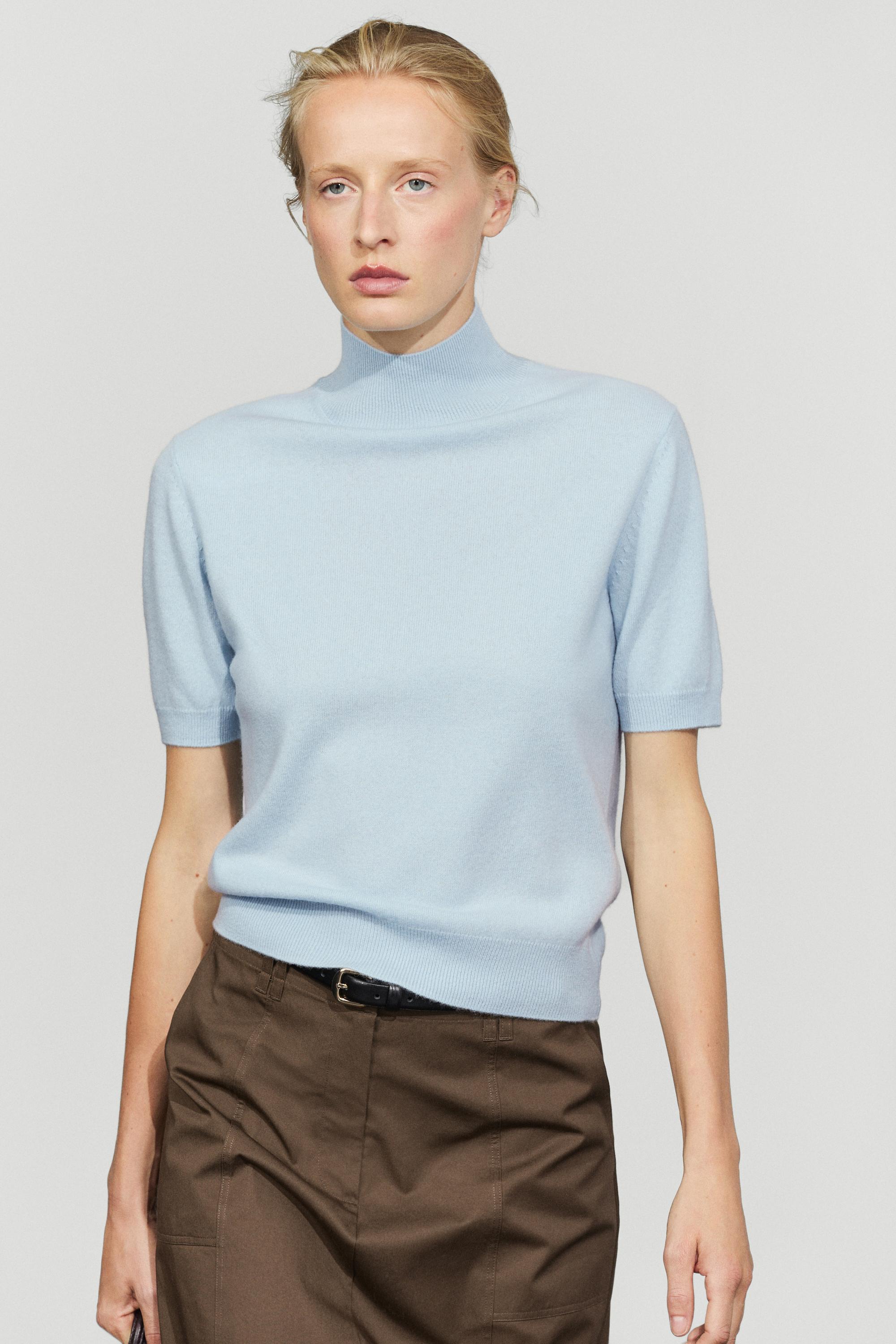 Wool-cashmere blend short sleeve knit sweater