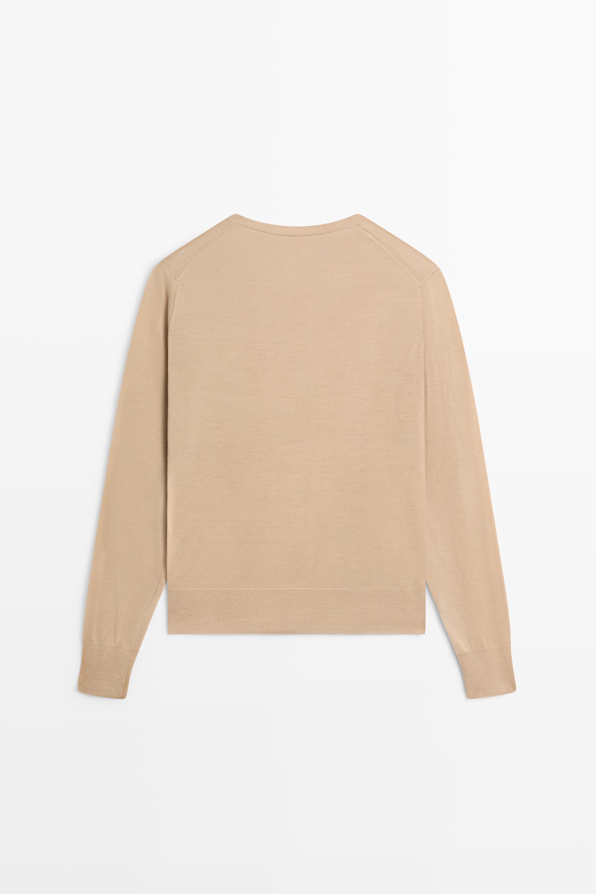 100% wool knit round neck sweater — CAMEL
