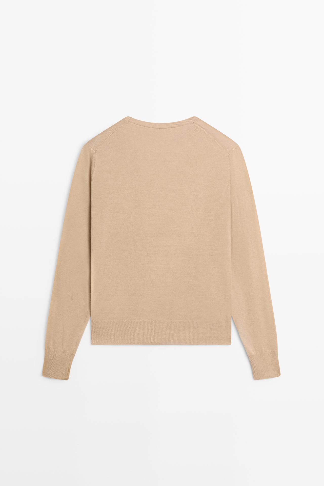 100% wool knit round neck sweater — CAMEL