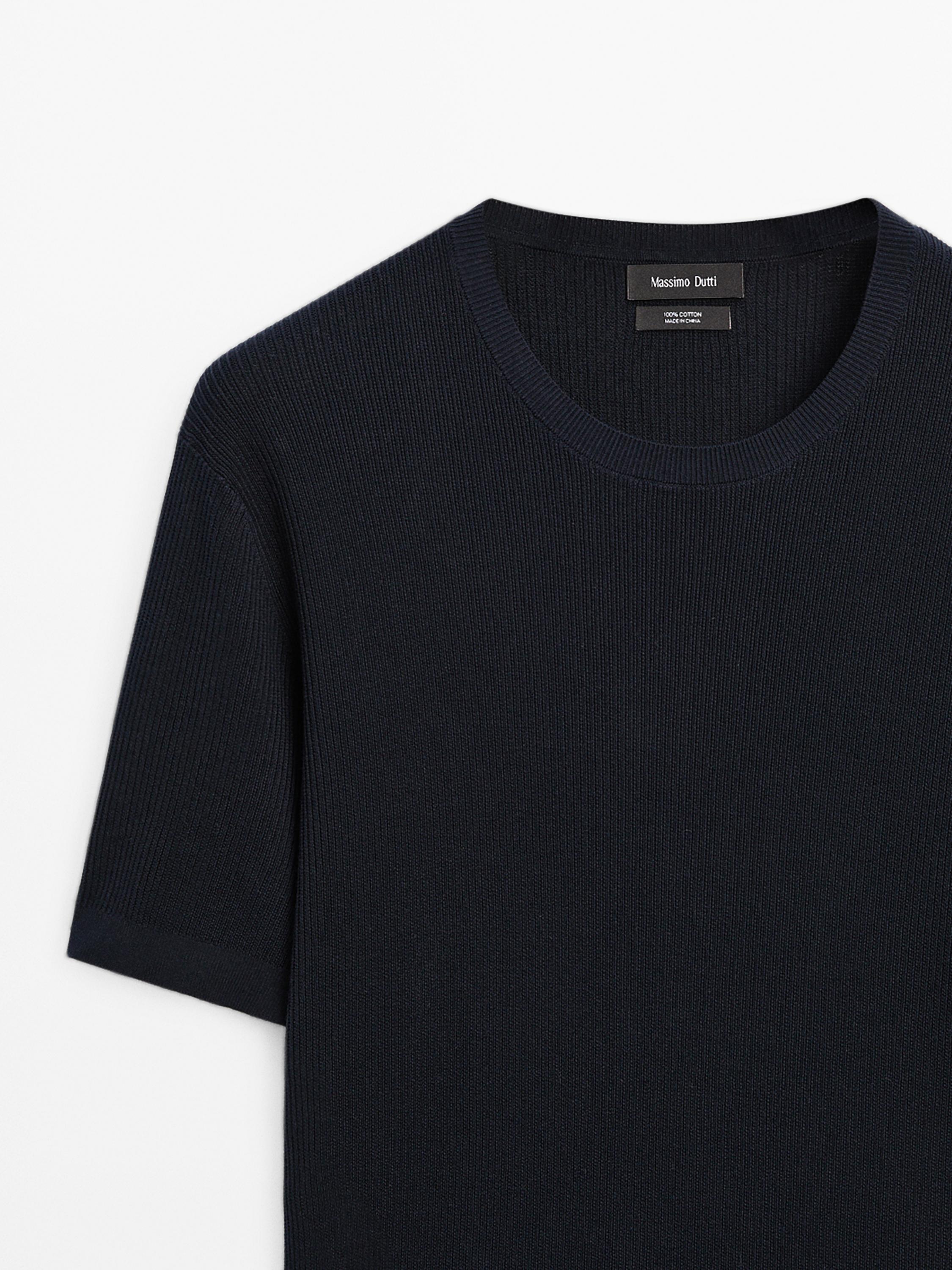 Textured knit short sleeve T-shirt