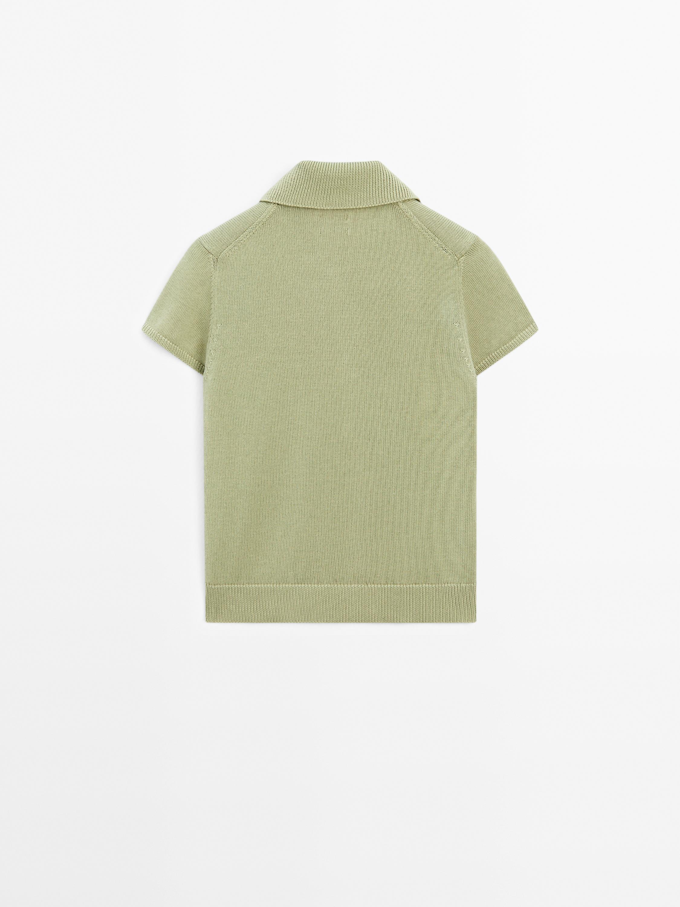 Short sleeve knit polo shirt