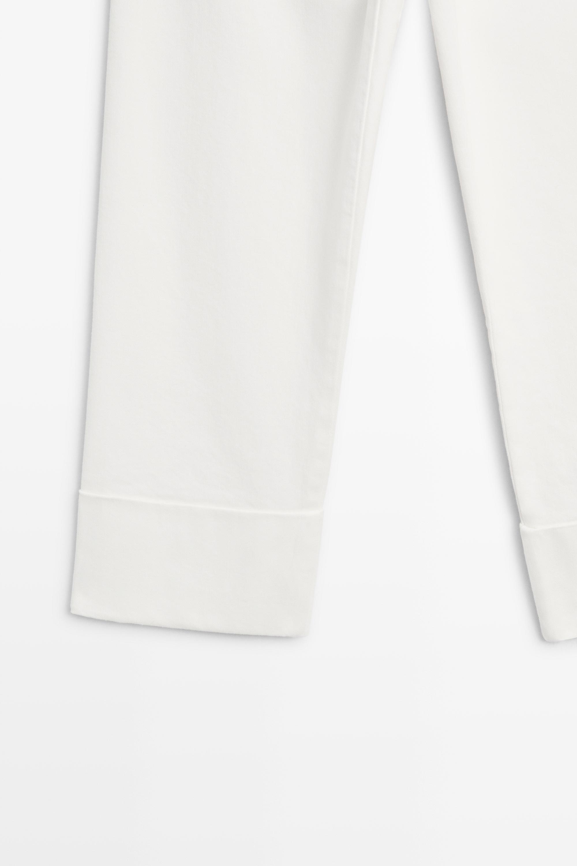 Mid-rise capri jeans with turn-up hems — Off white (alternate view)