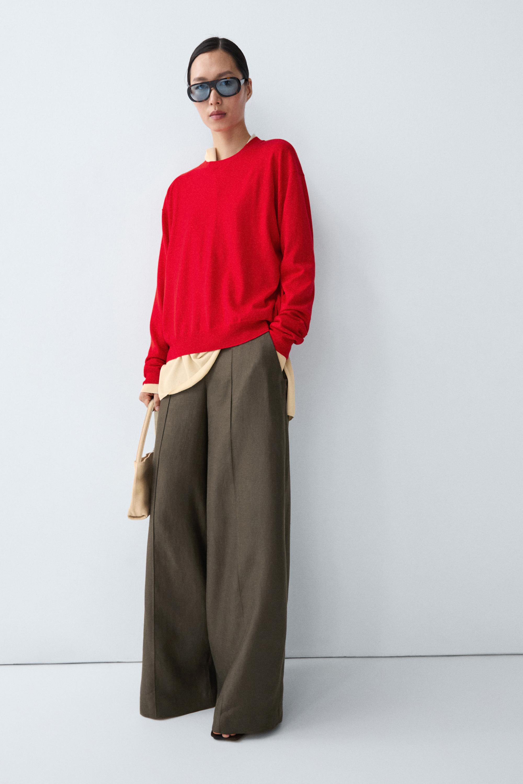 Fine knit round neck sweater — RED