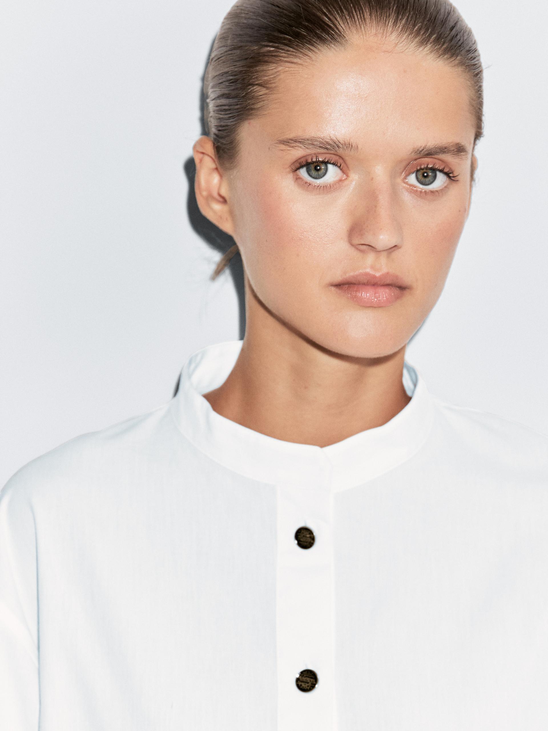 Chemisier À Col Mao Avec Boutons Dorés - Blanc Cassé - Xs - Massimo Dutti - Femme