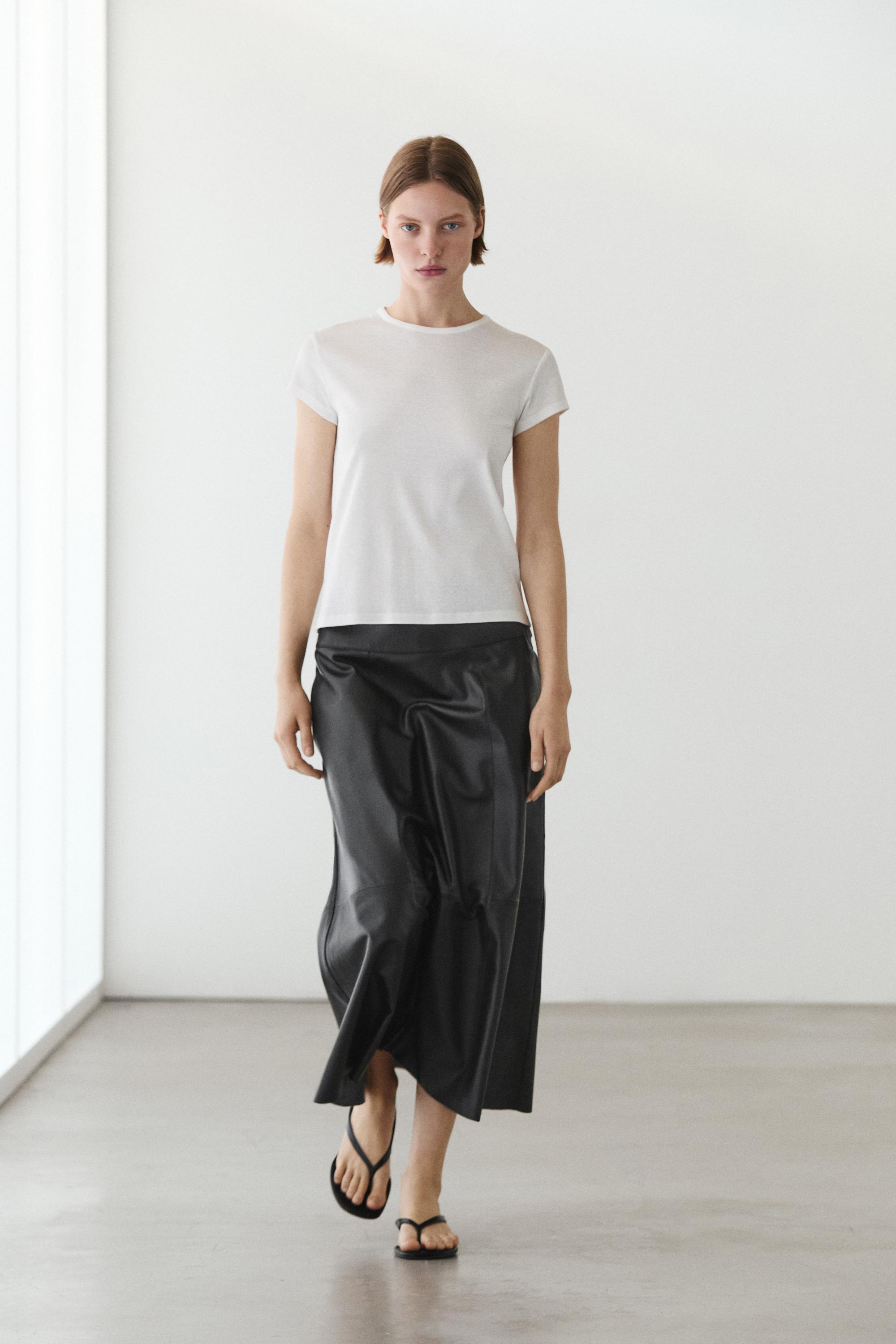 Midi skirt with nappa leather stitching