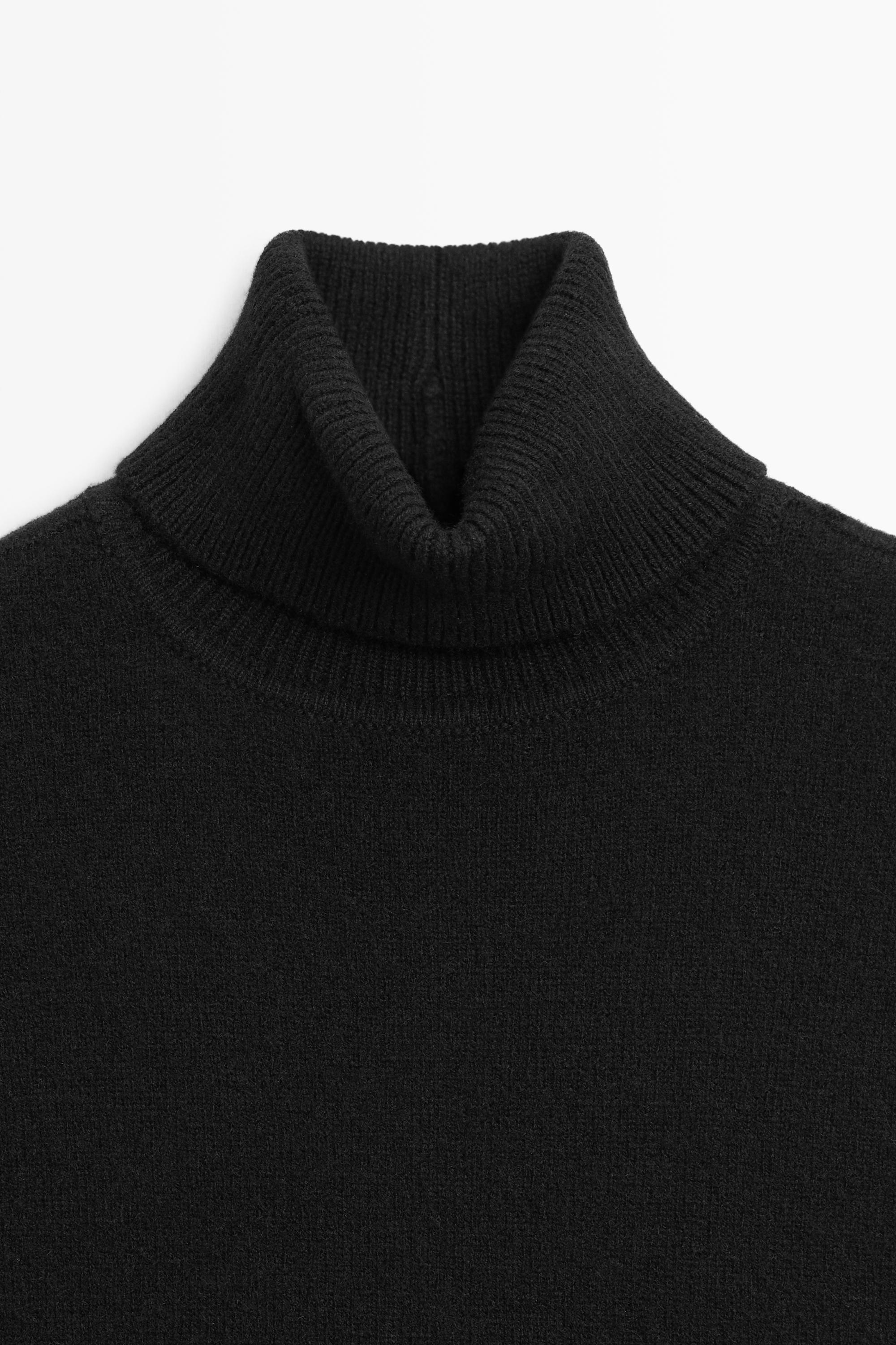 Knit sweater with side vents — BLACK