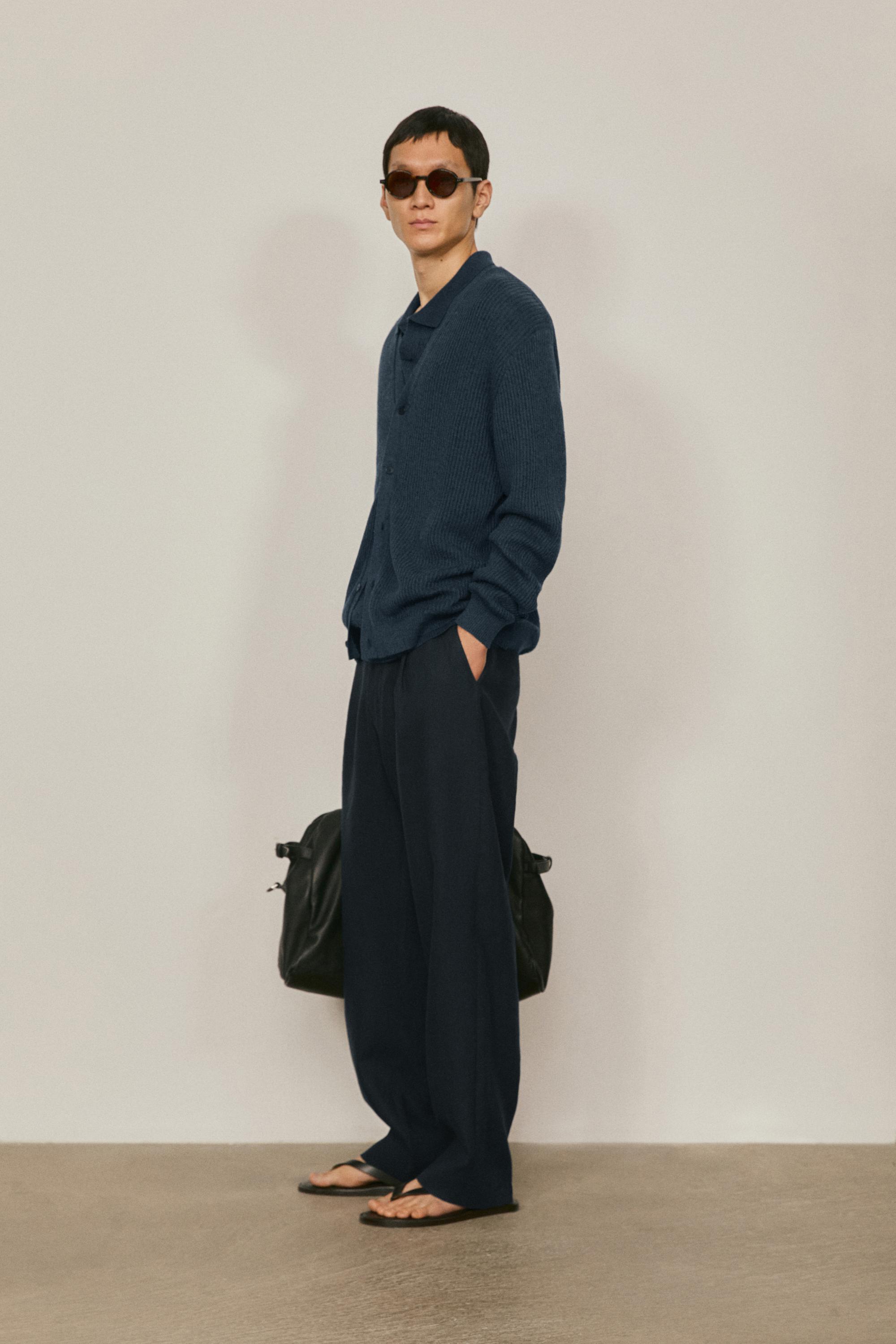Knit V-neck cardigan - LIMITED EDITION — NAVY BLUE
