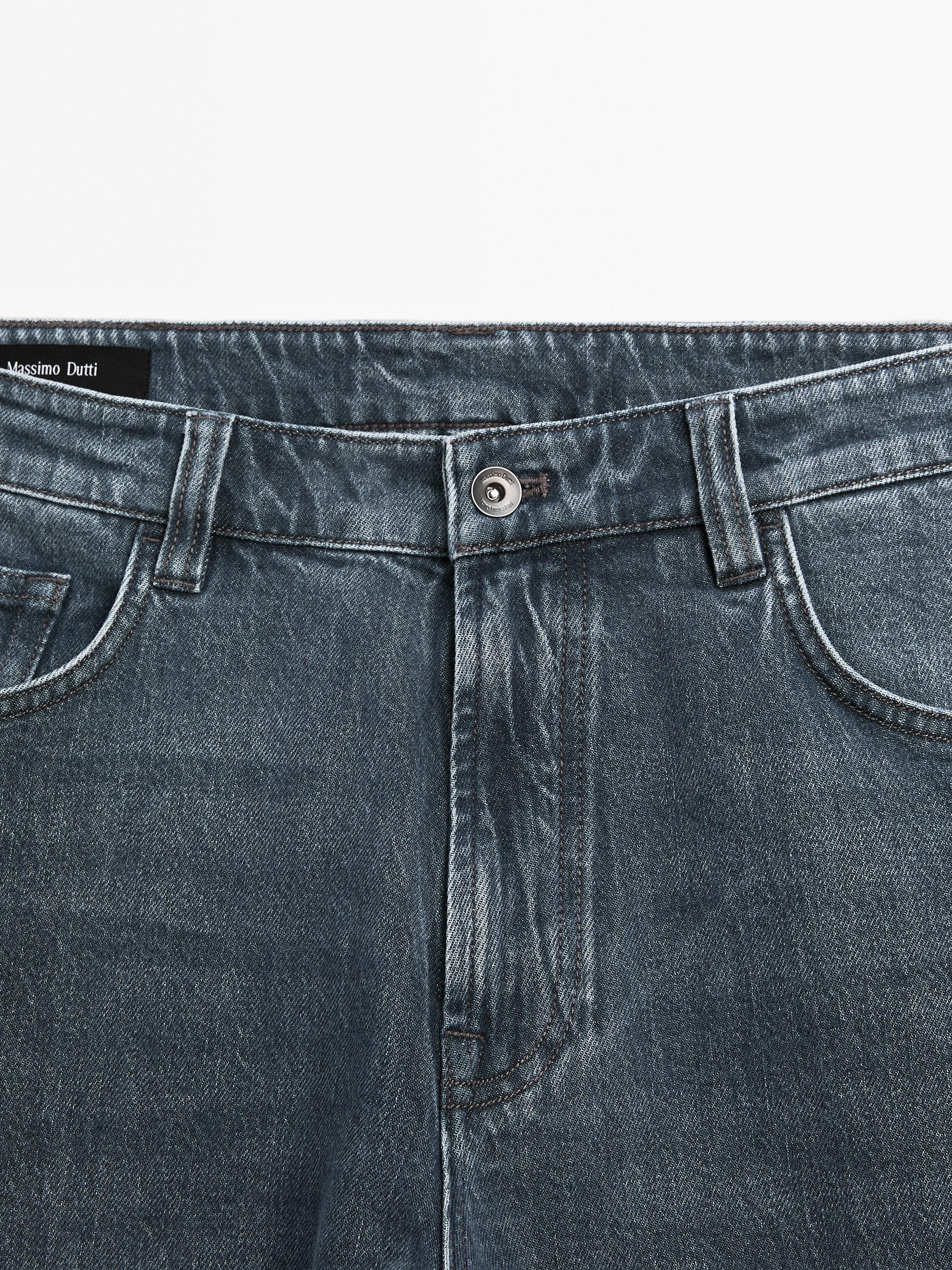 Tapered fit jeans
