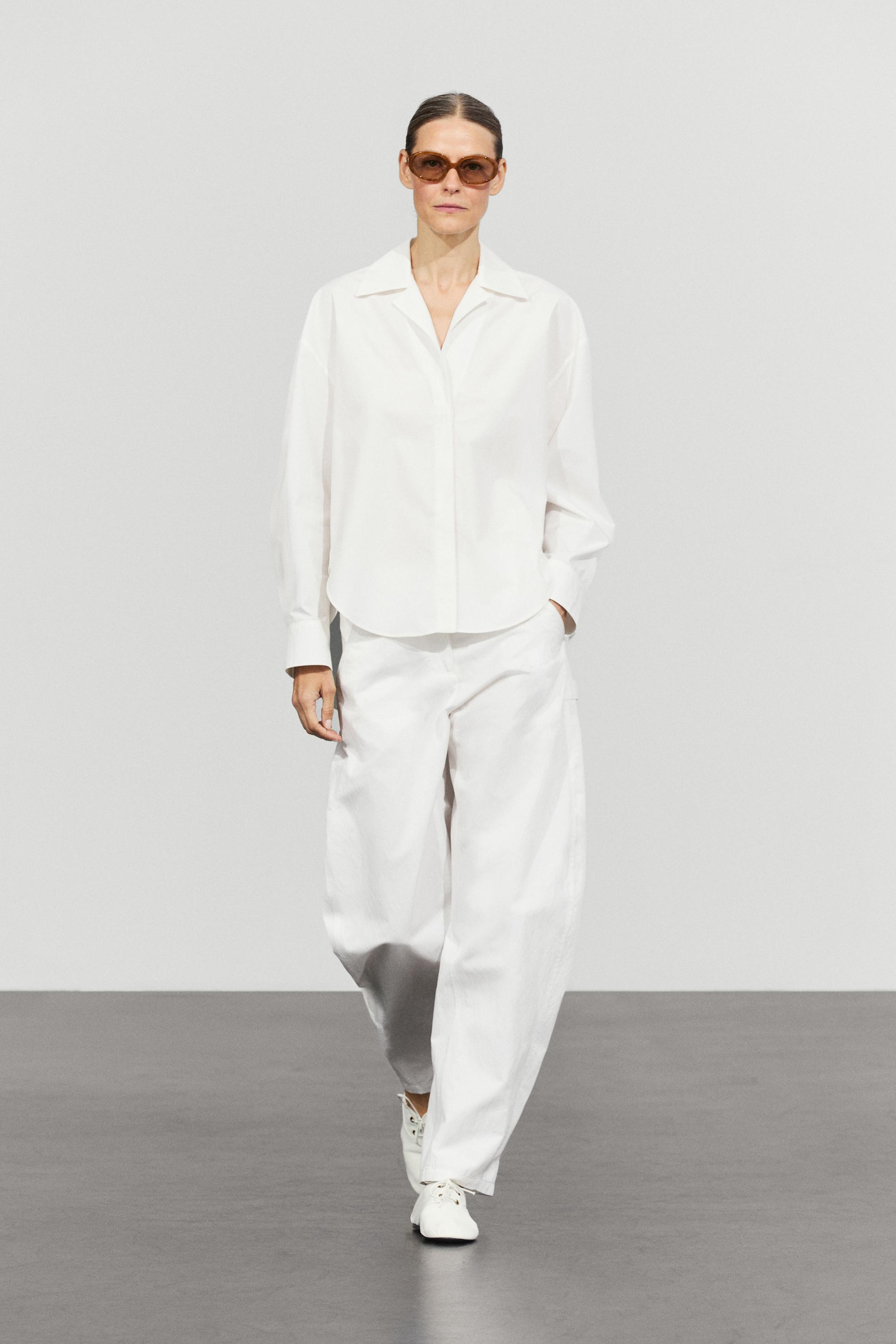 Poplin shirt with seam details