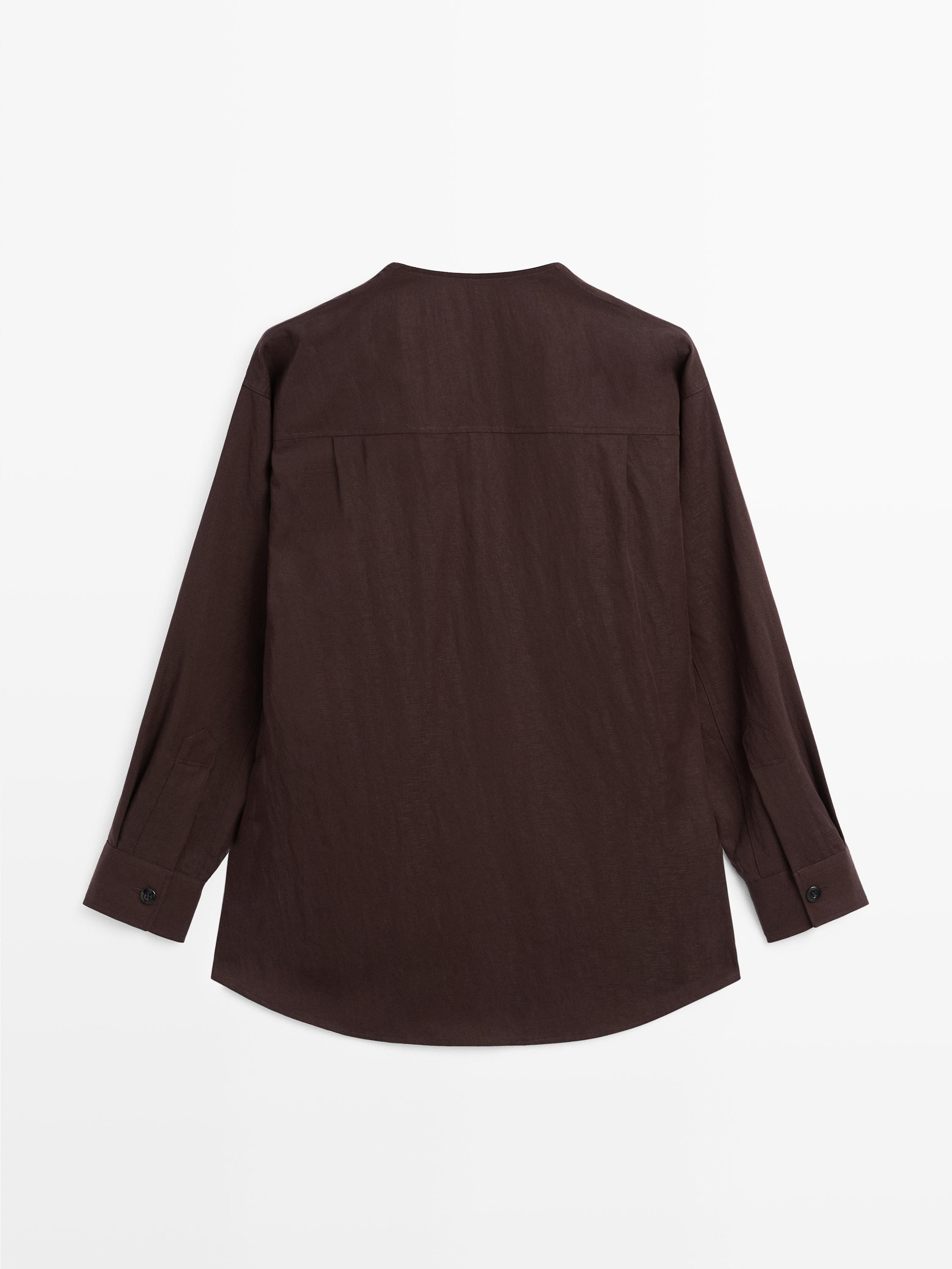 Chemise col V avec poches