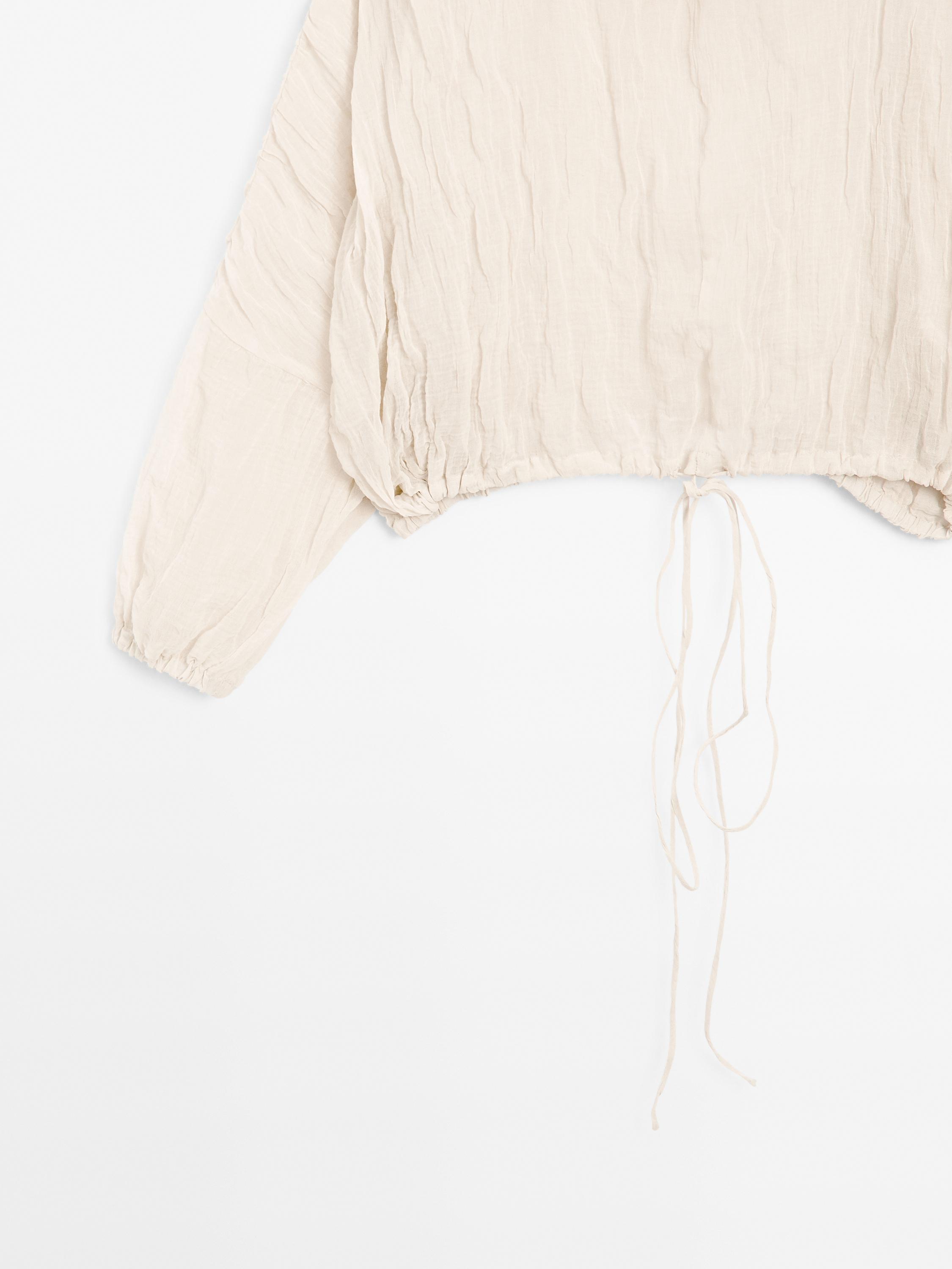 Oversize blouse with flower detail - Studio