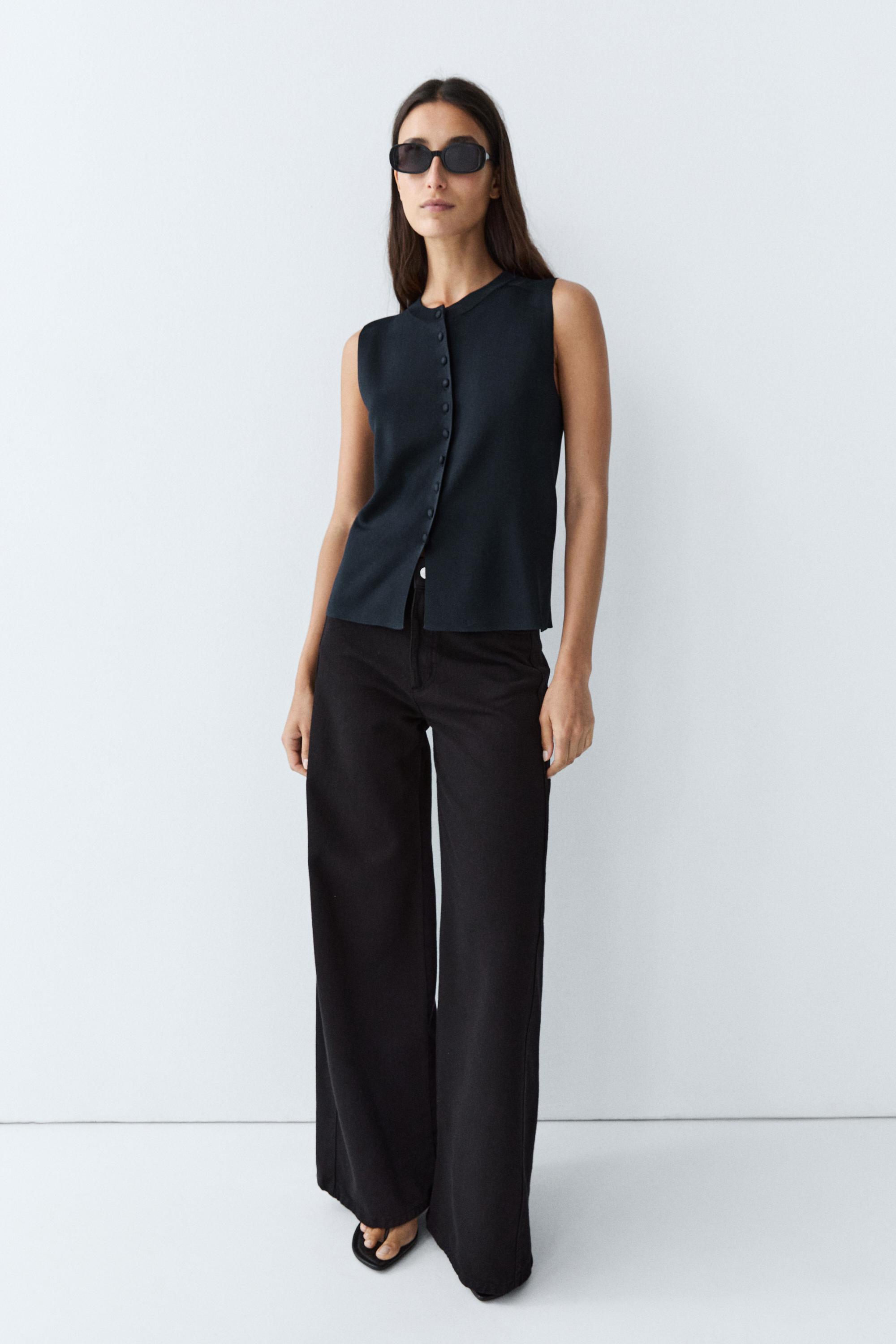 Fine-knit vest with covered buttons — NAVY BLUE