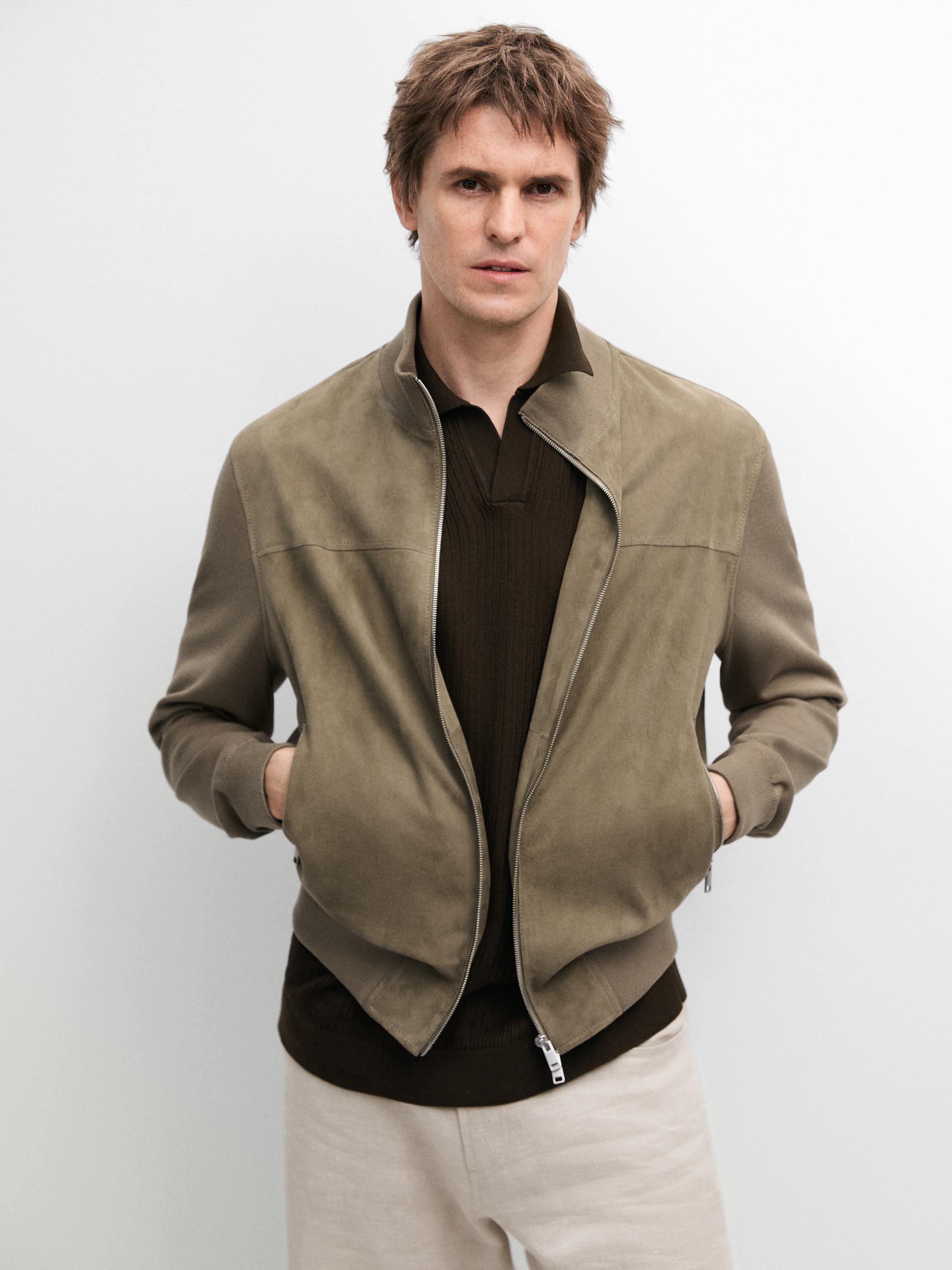 Casaco de malha combinado em pele camurça