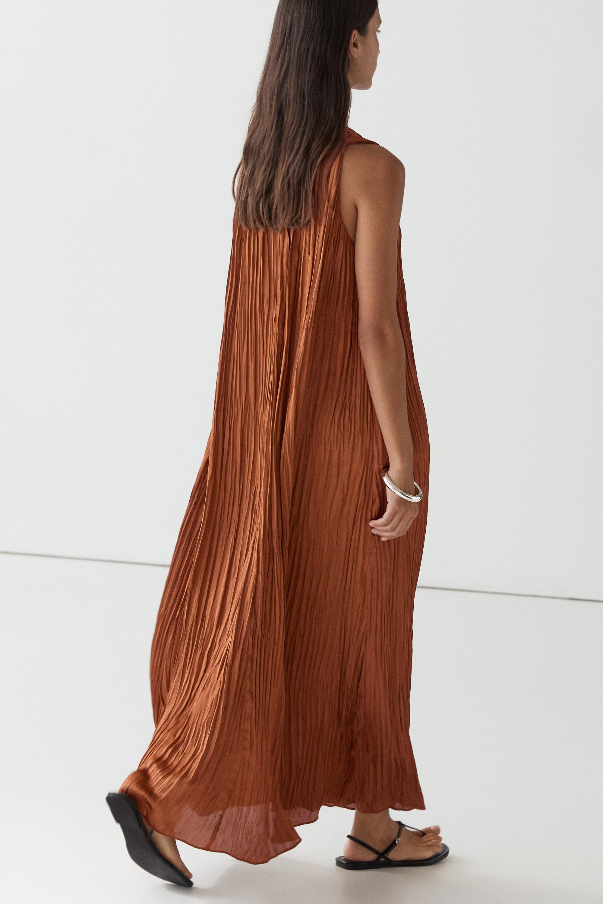 Long pleated halterneck dress Terra-cotta Dress | Massimo Dutti Long pleated halterneck dress Terra-cotta Dress | Massimo Dutti