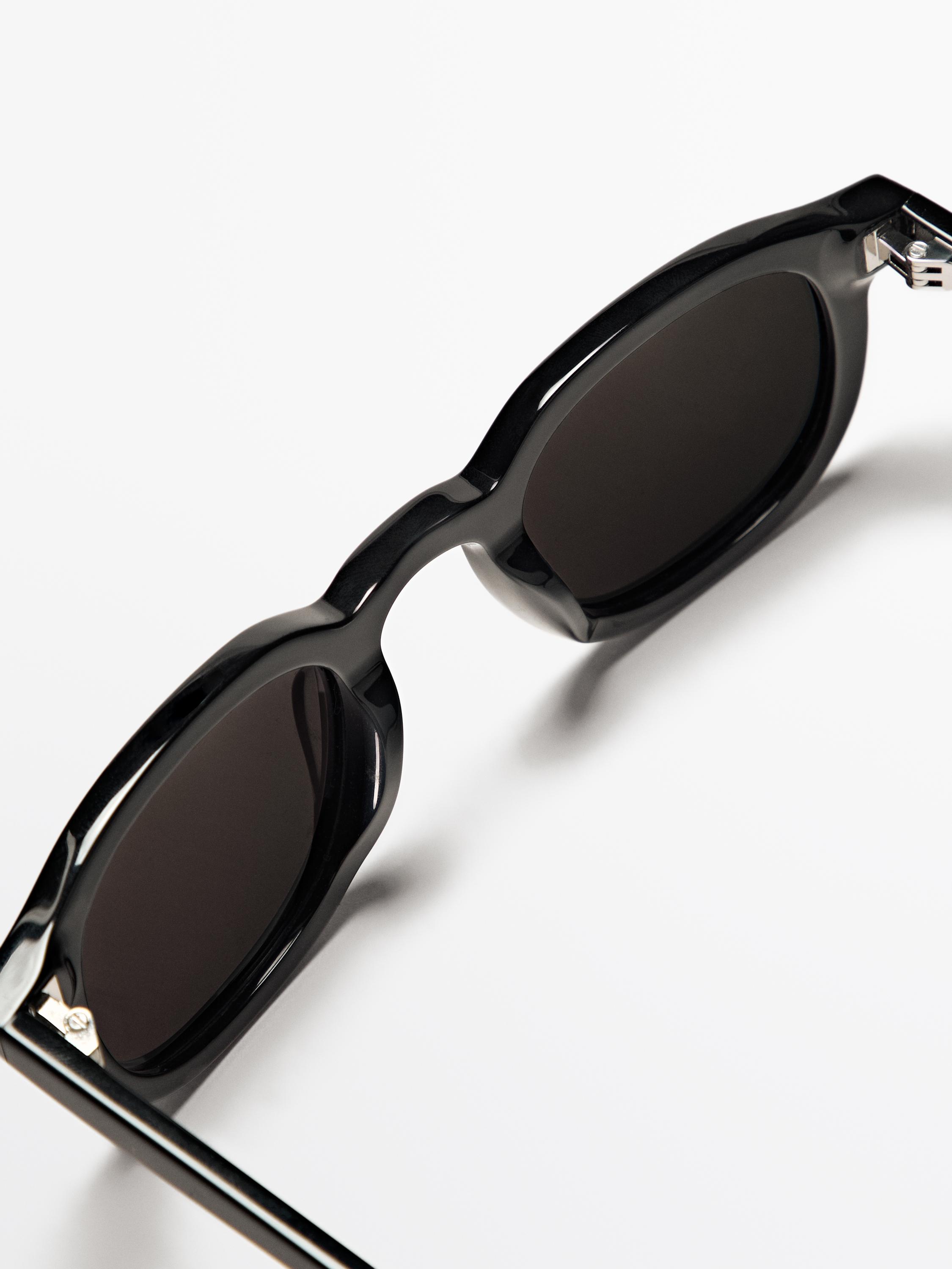 Round sunglasses