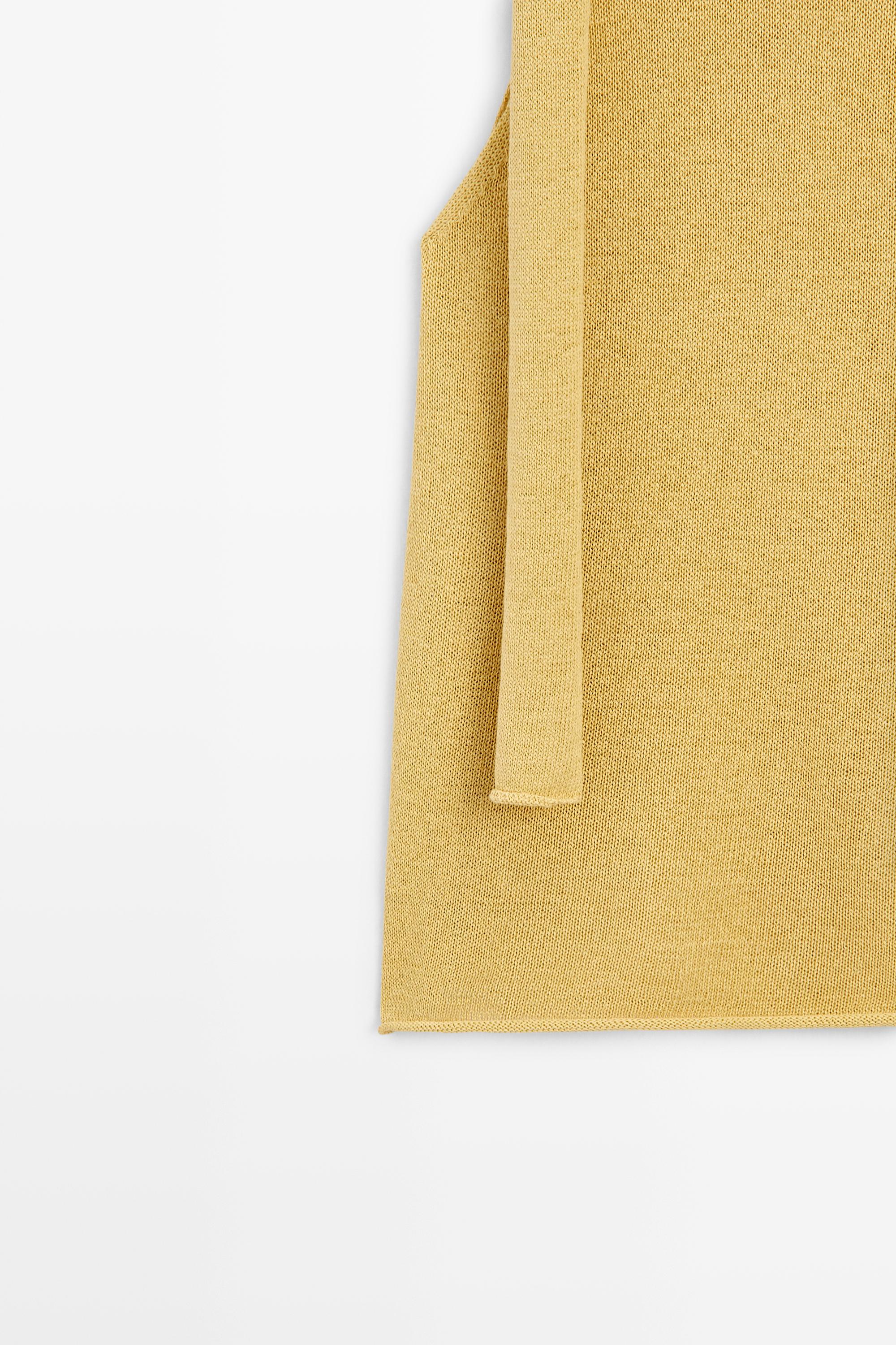 Linen blend halter top with tie detail — LIME