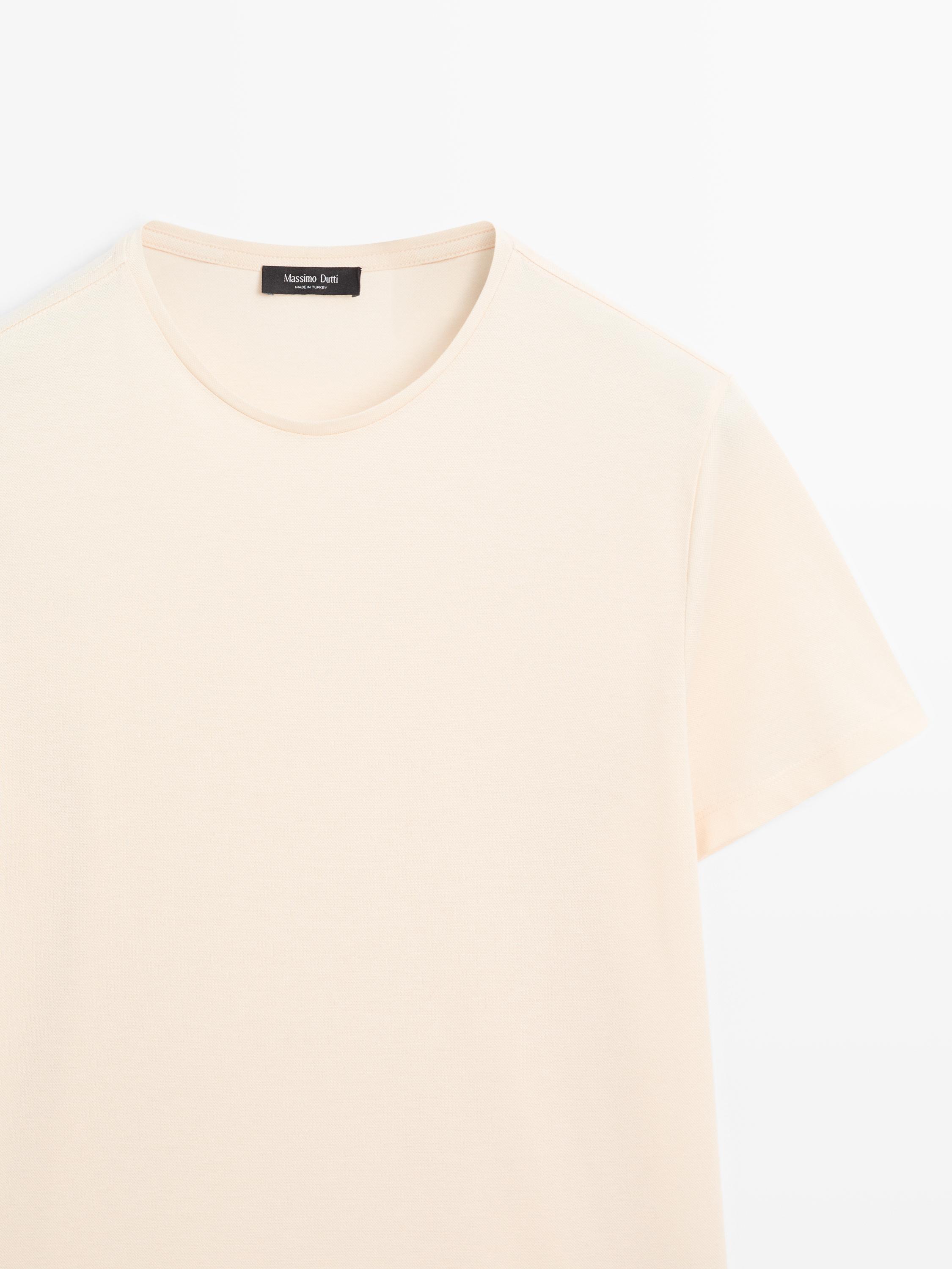 Regular fit T-shirt with crew neck