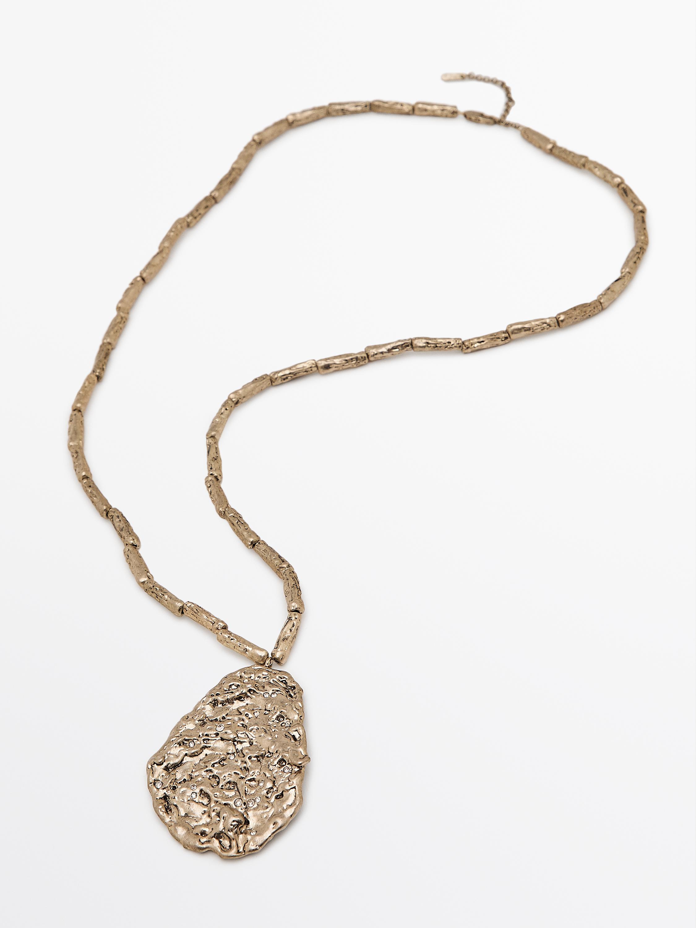 Long necklace with stone piece