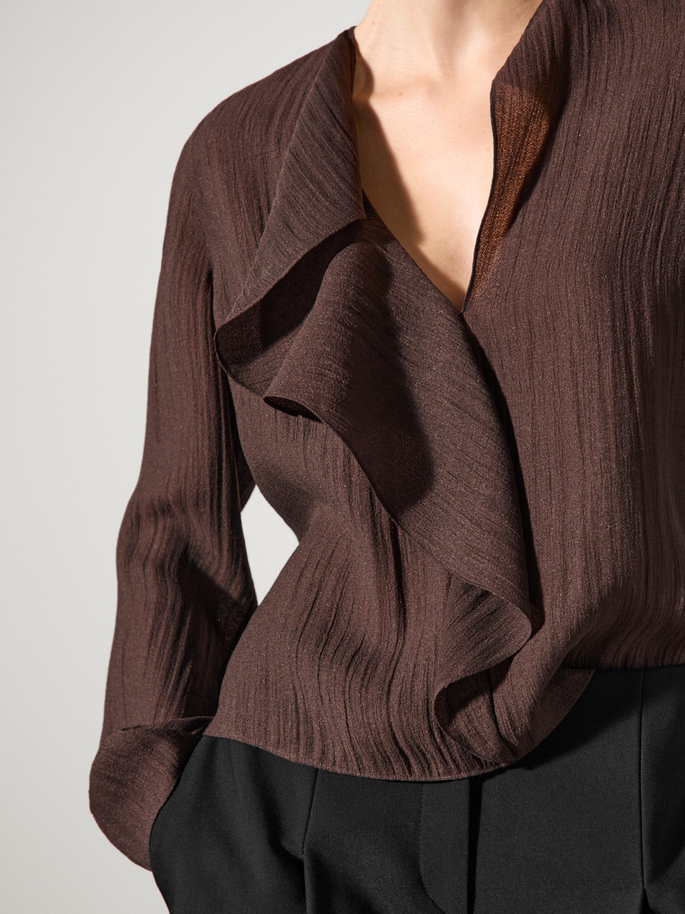 Ruffled V-neck shirt