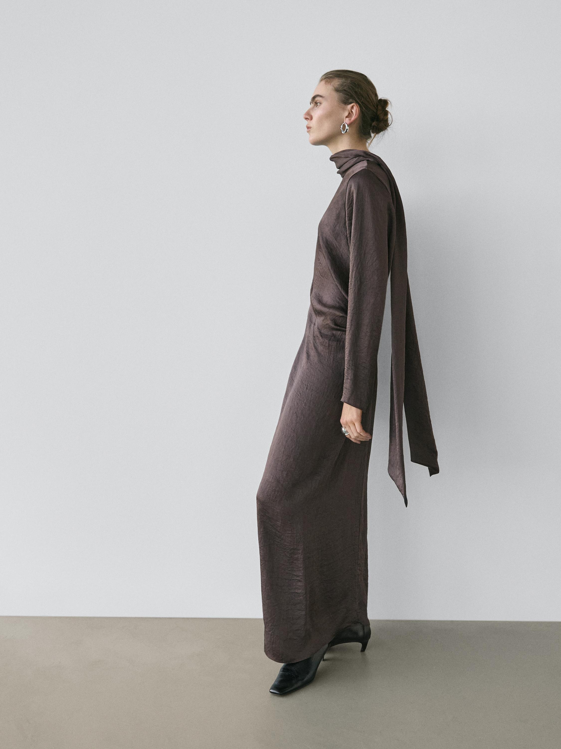 Vestito lungo morbido con allacciatura - Studio