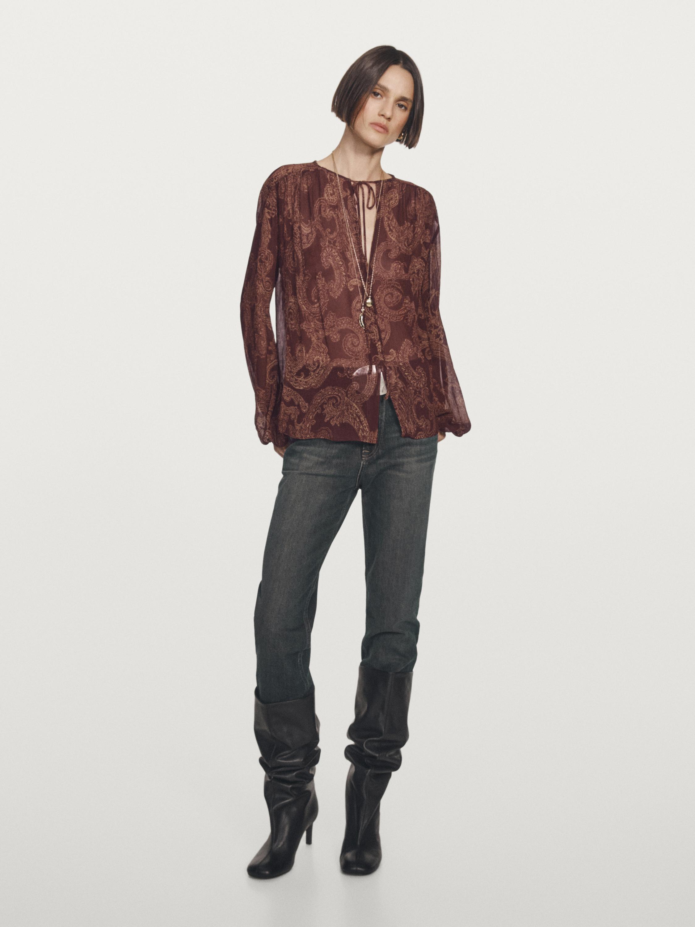 Blusa arina paisley estanpatuarekin