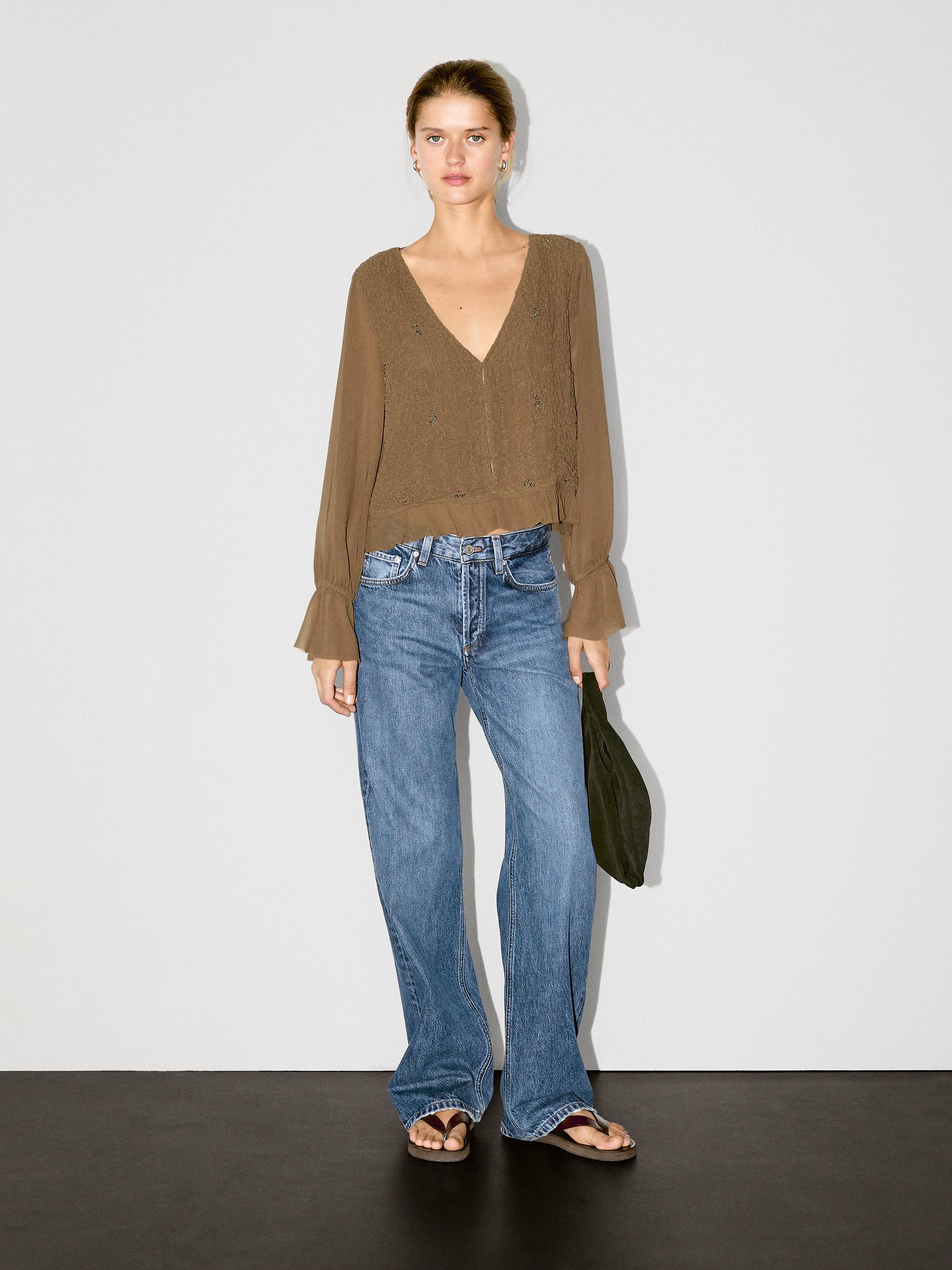 Textured shirt with ruffles