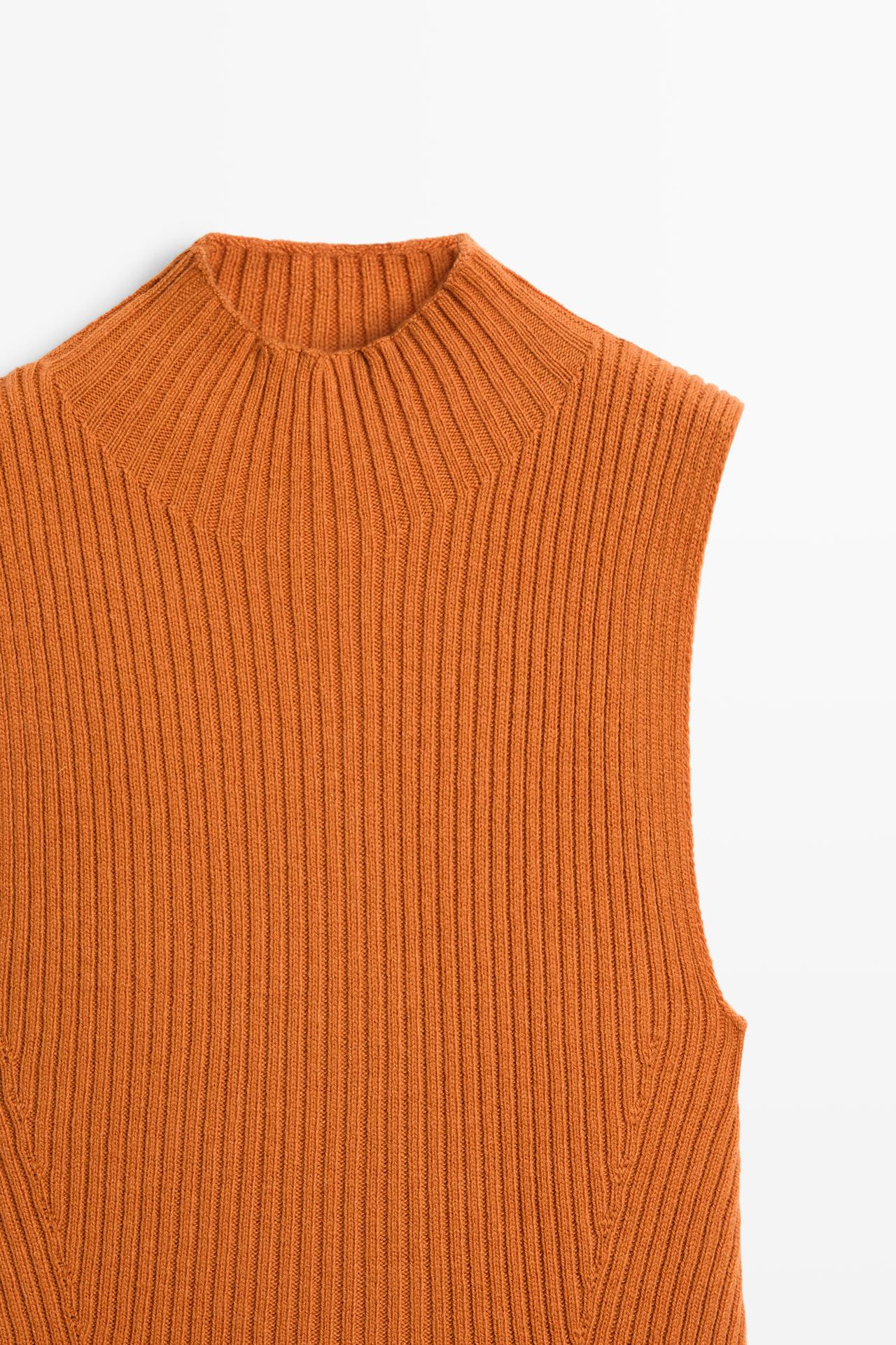 Ribbed turtleneck knit top — BURNT ORANGE