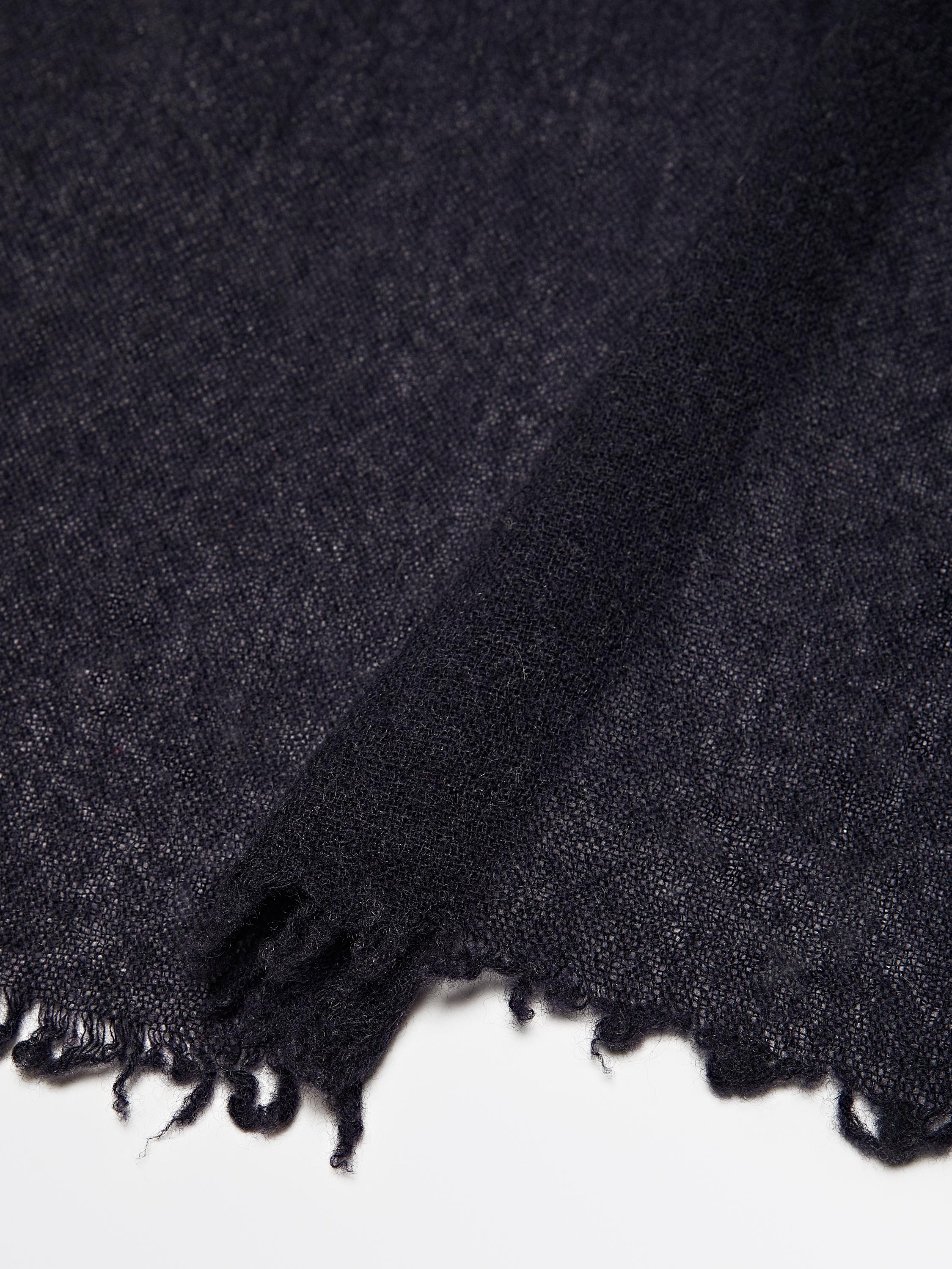 100% cashmere scarf