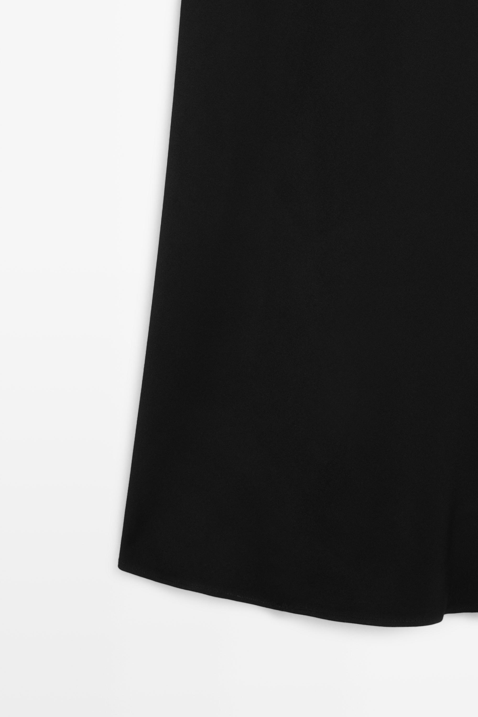 Flowing spaghetti strap midi dress — BLACK