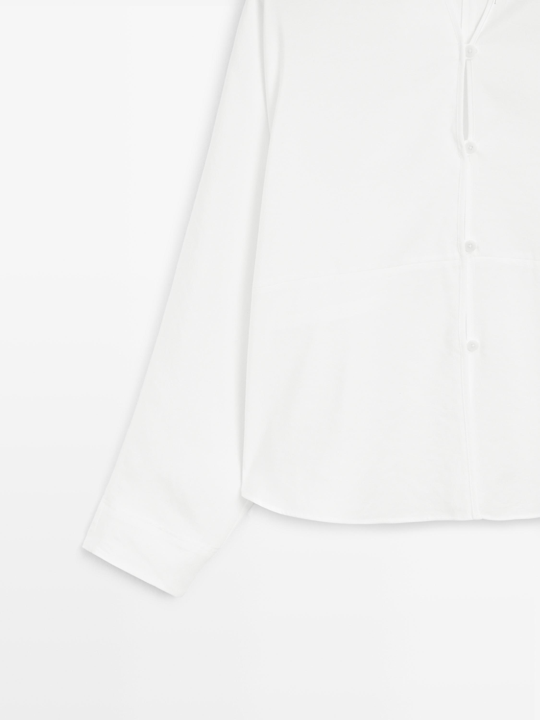 Stand collar shirt with front seam