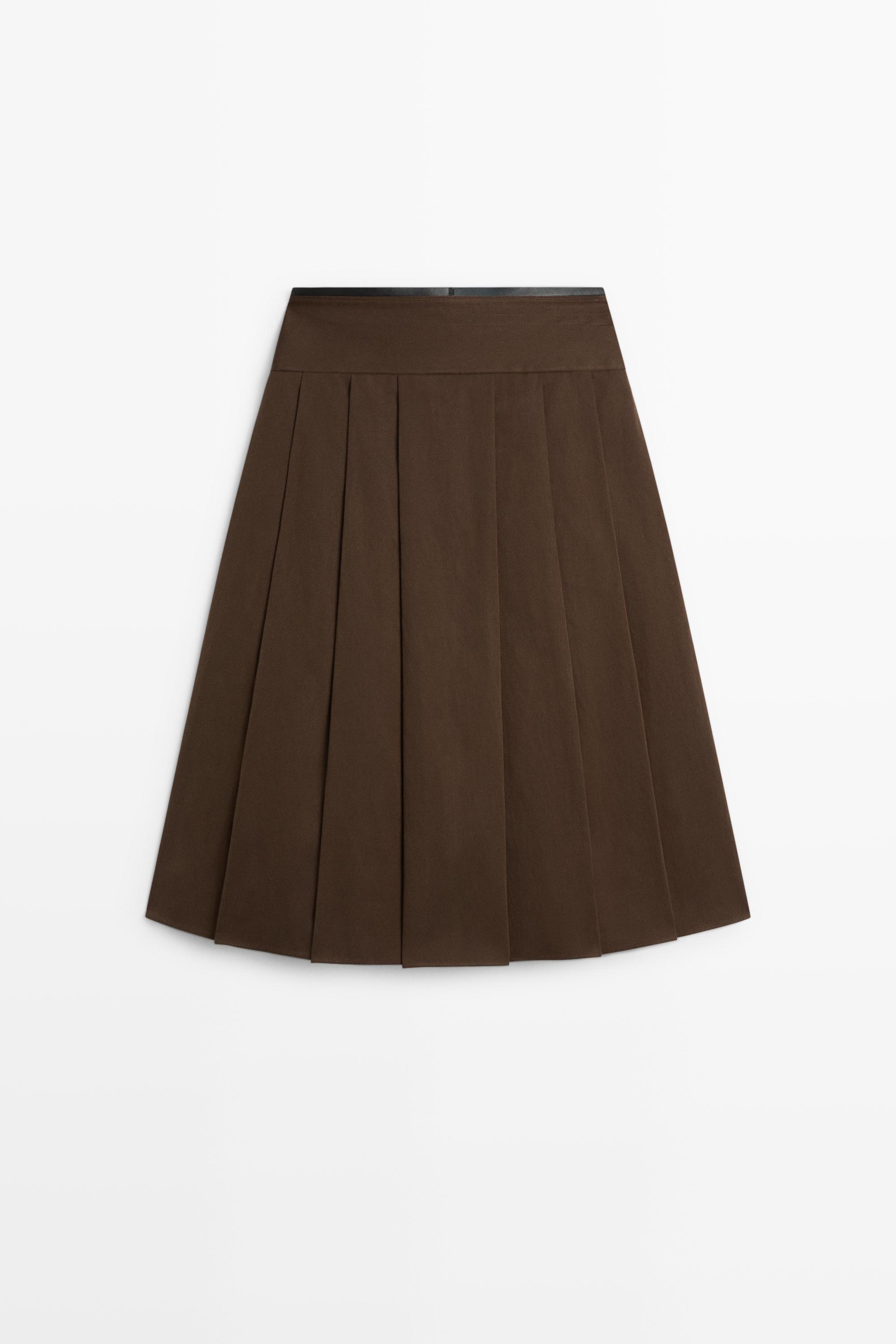 Pleated midi skirt with leather detail