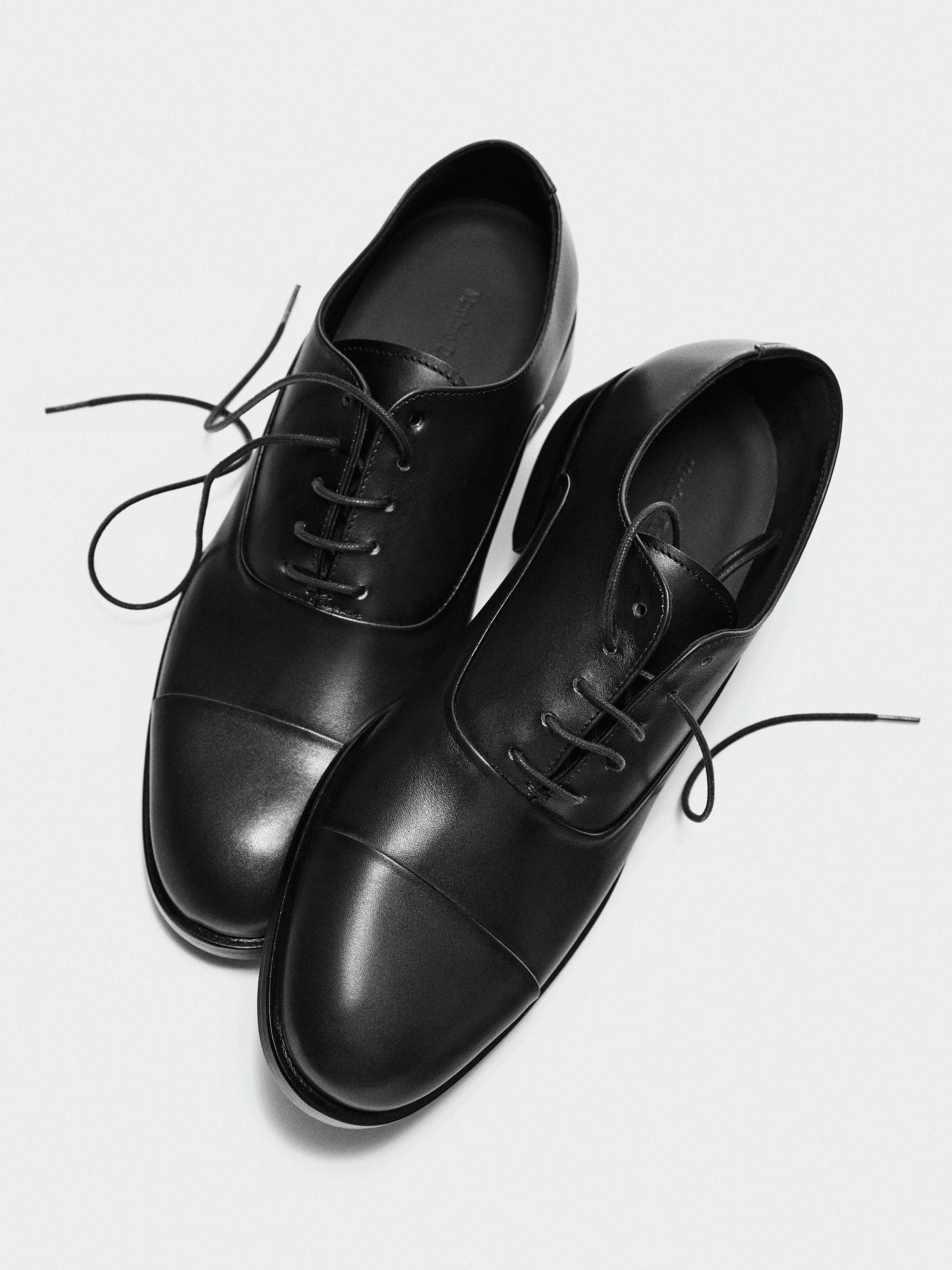 Oxford shoes — BLACK