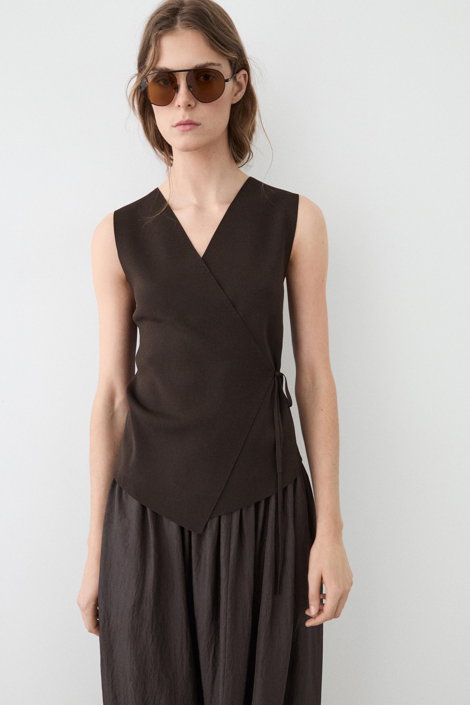 Crossover knit vest with tie detail — BROWN