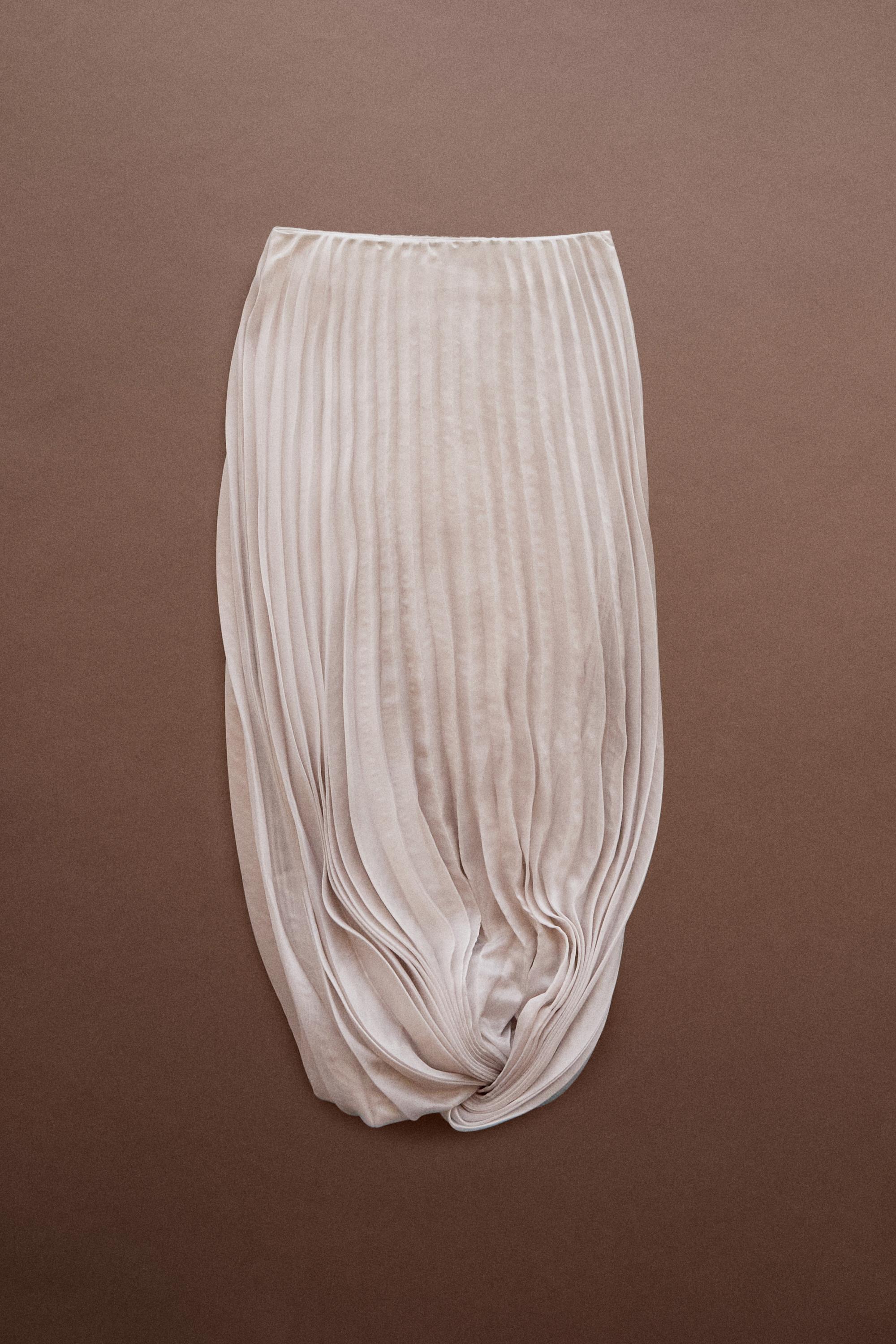 Pleated Bubble Hem Midi Skirt - STUDIO — Pink
