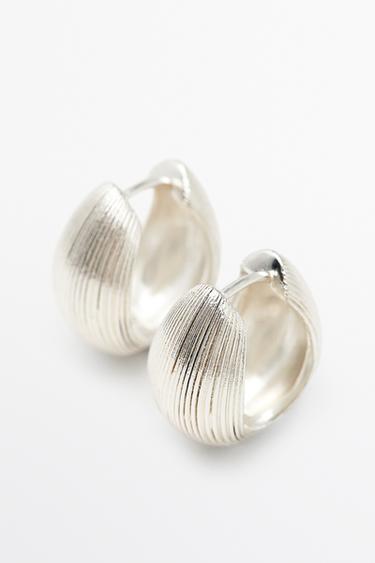 Pinstripe hoop earrings — SILVER 2